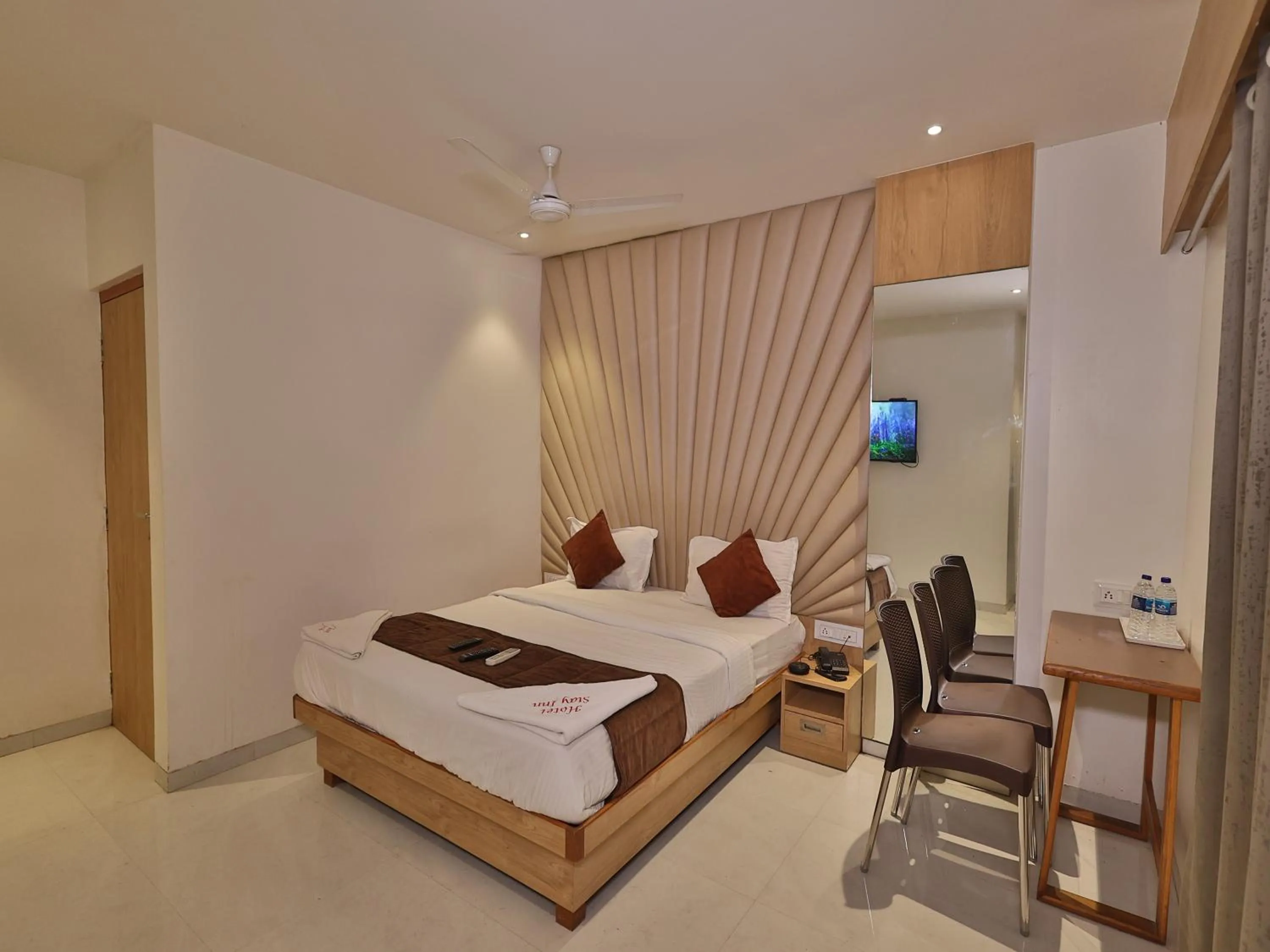 Bedroom, Bed in Hotel Stay Inn-MAHAPE