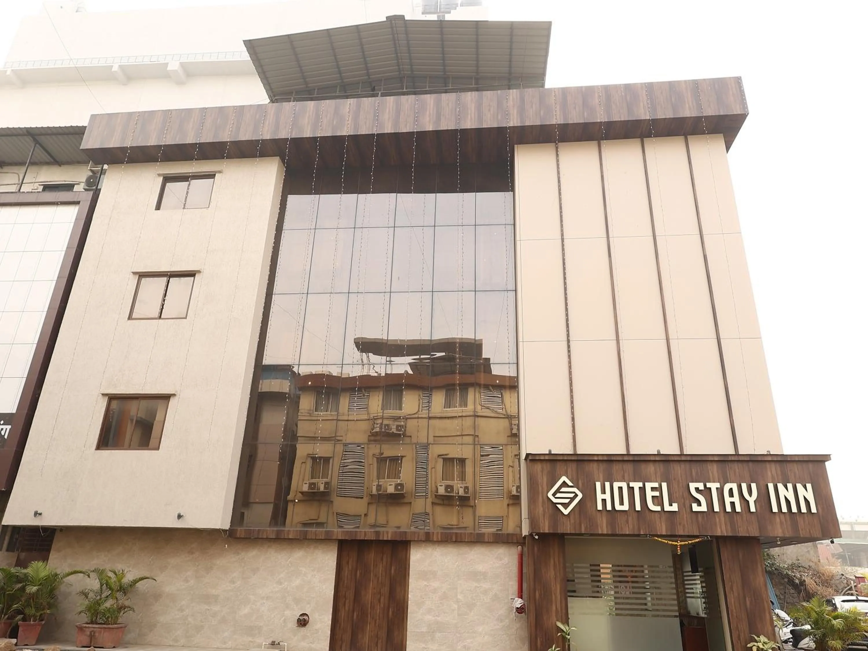 Property building in Hotel Stay Inn-MAHAPE