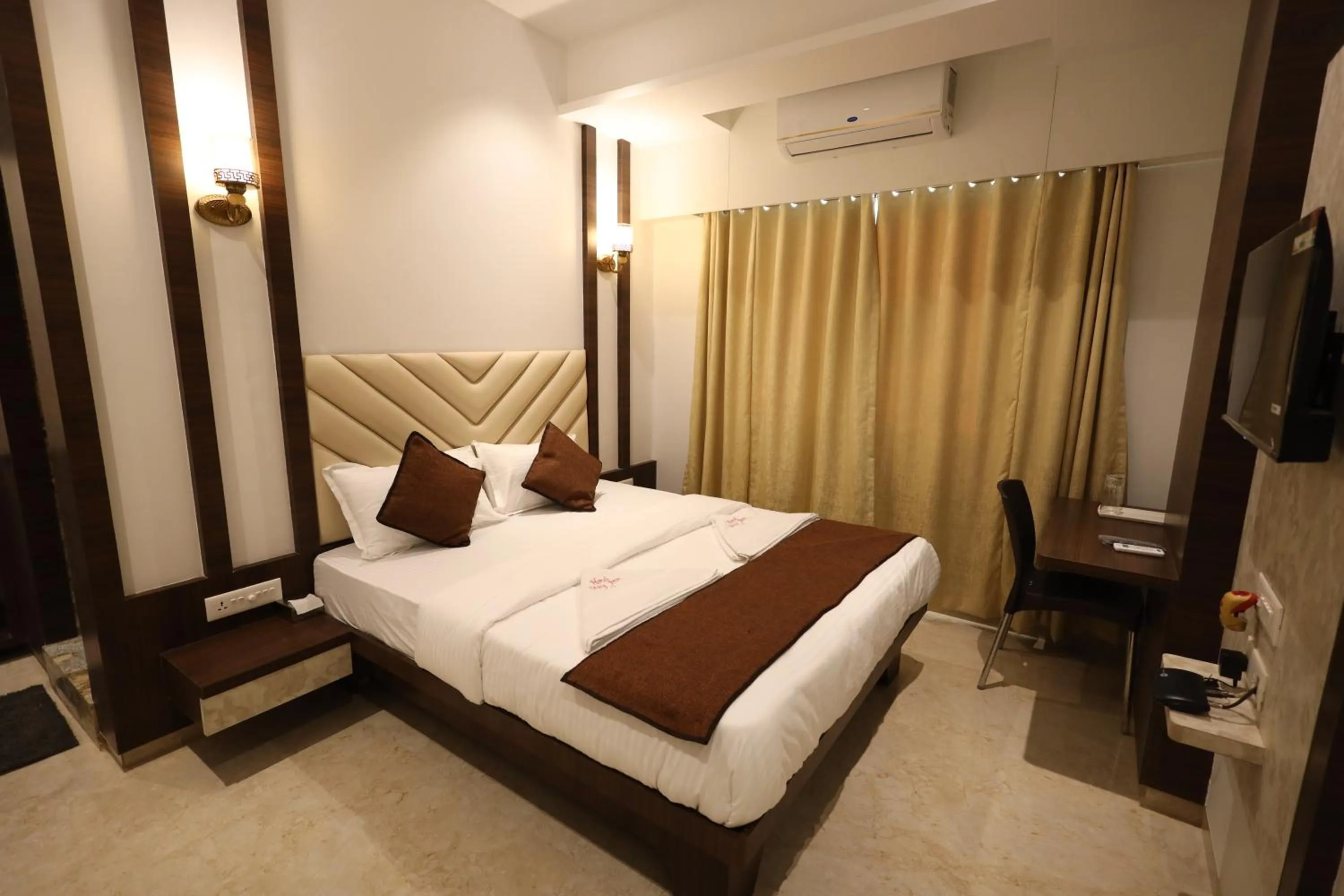 Bedroom, Bed in HOTEL STAY INN