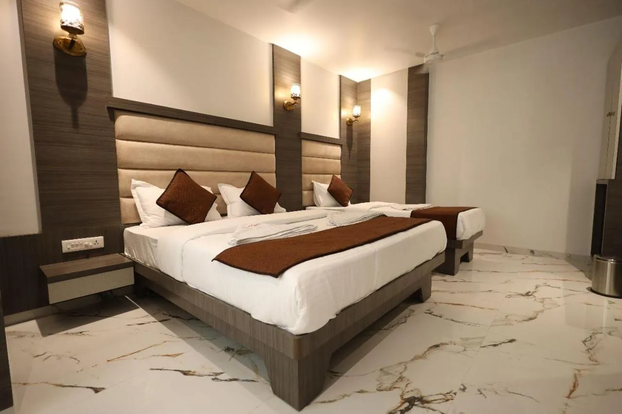 Bed in HOTEL STAY INN