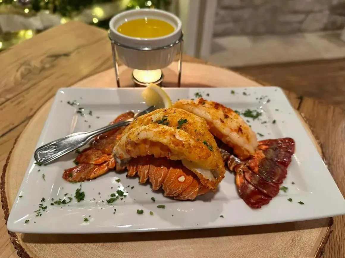 Restaurant/places to eat in The Sand Hill Inn