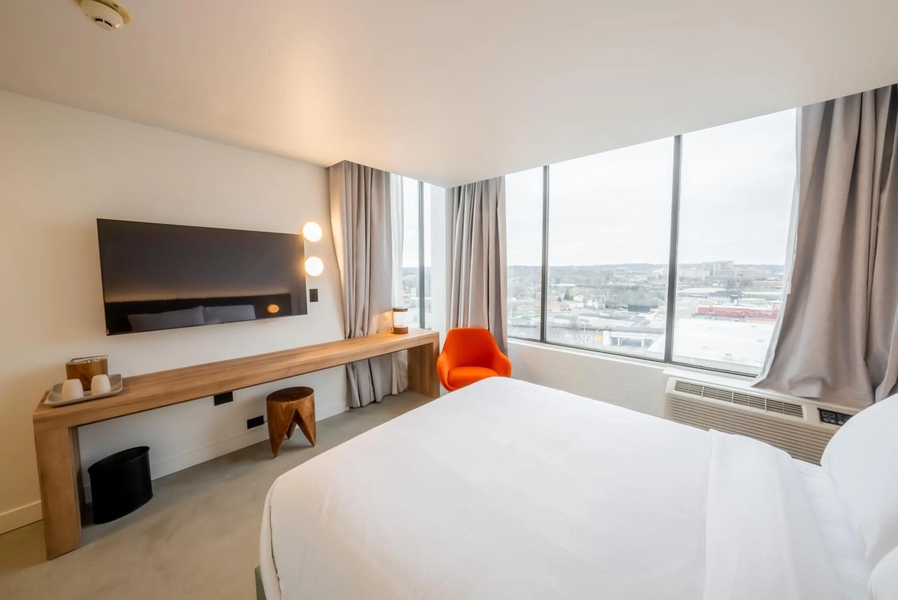 Bed in Dayton Vitality Hotel - Downtown