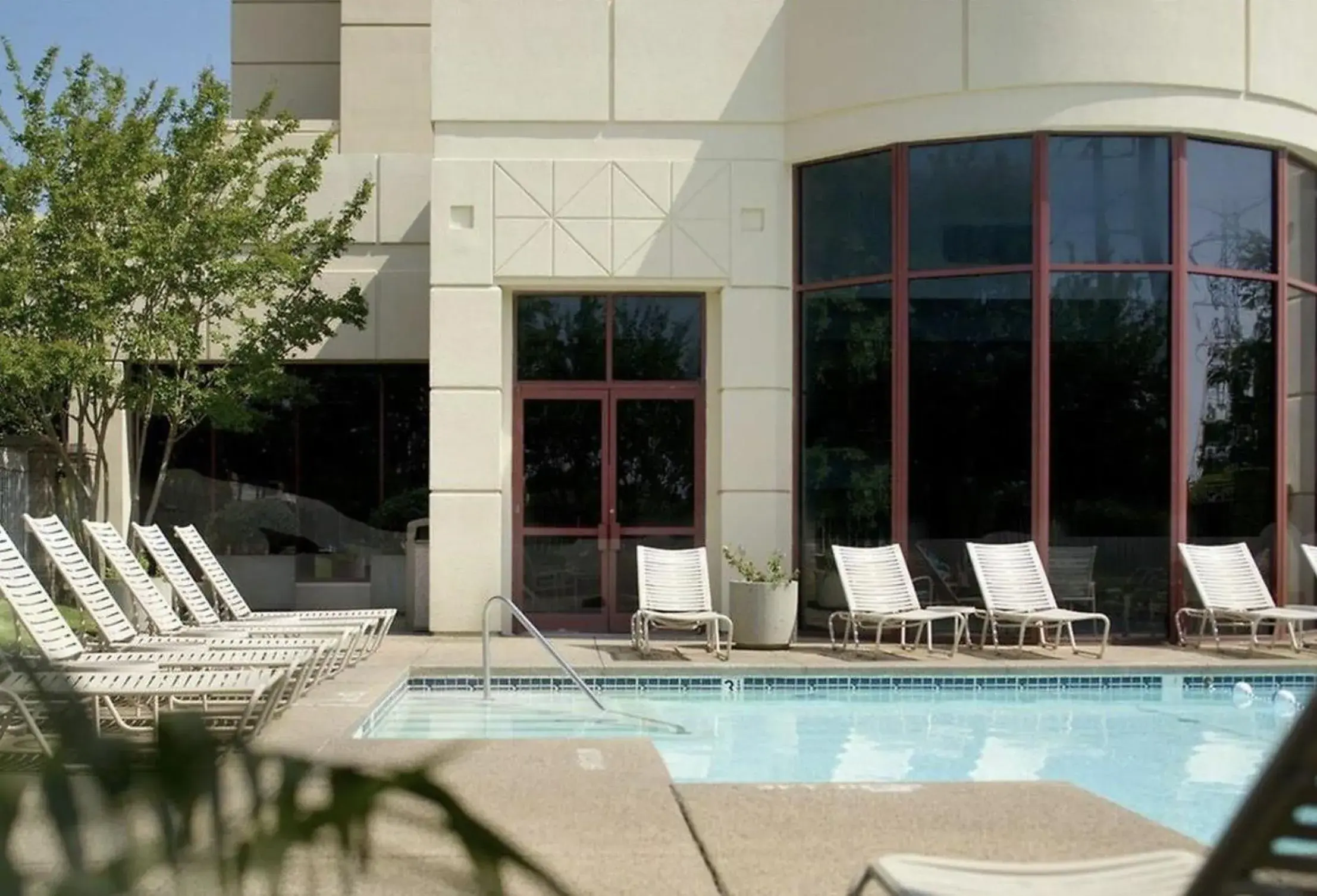 Swimming pool in Memphis Vitality Hotel Swimming pool in Memphis Vitality Hotel
