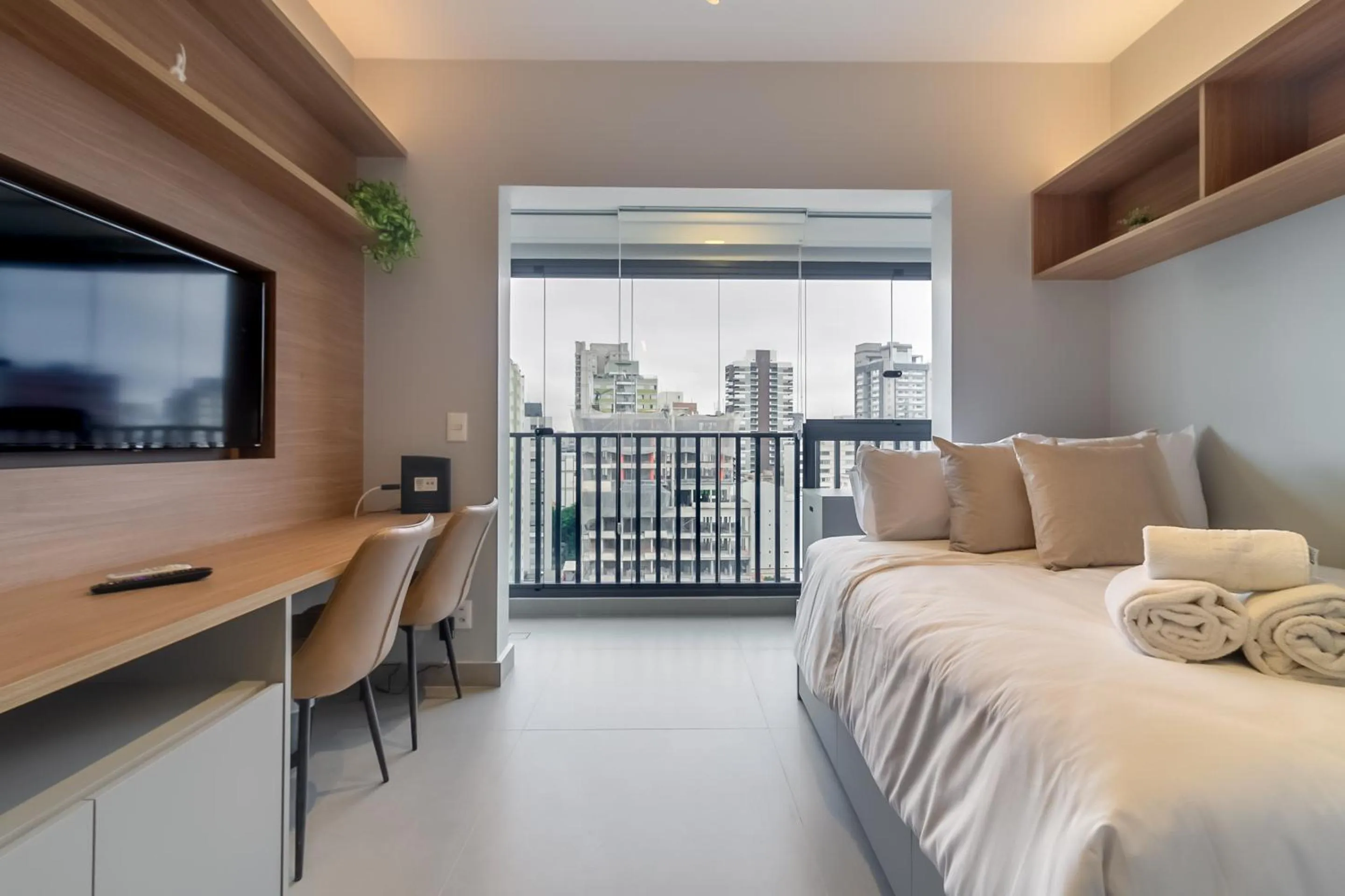 Bedroom, Bed in 360 SP Code