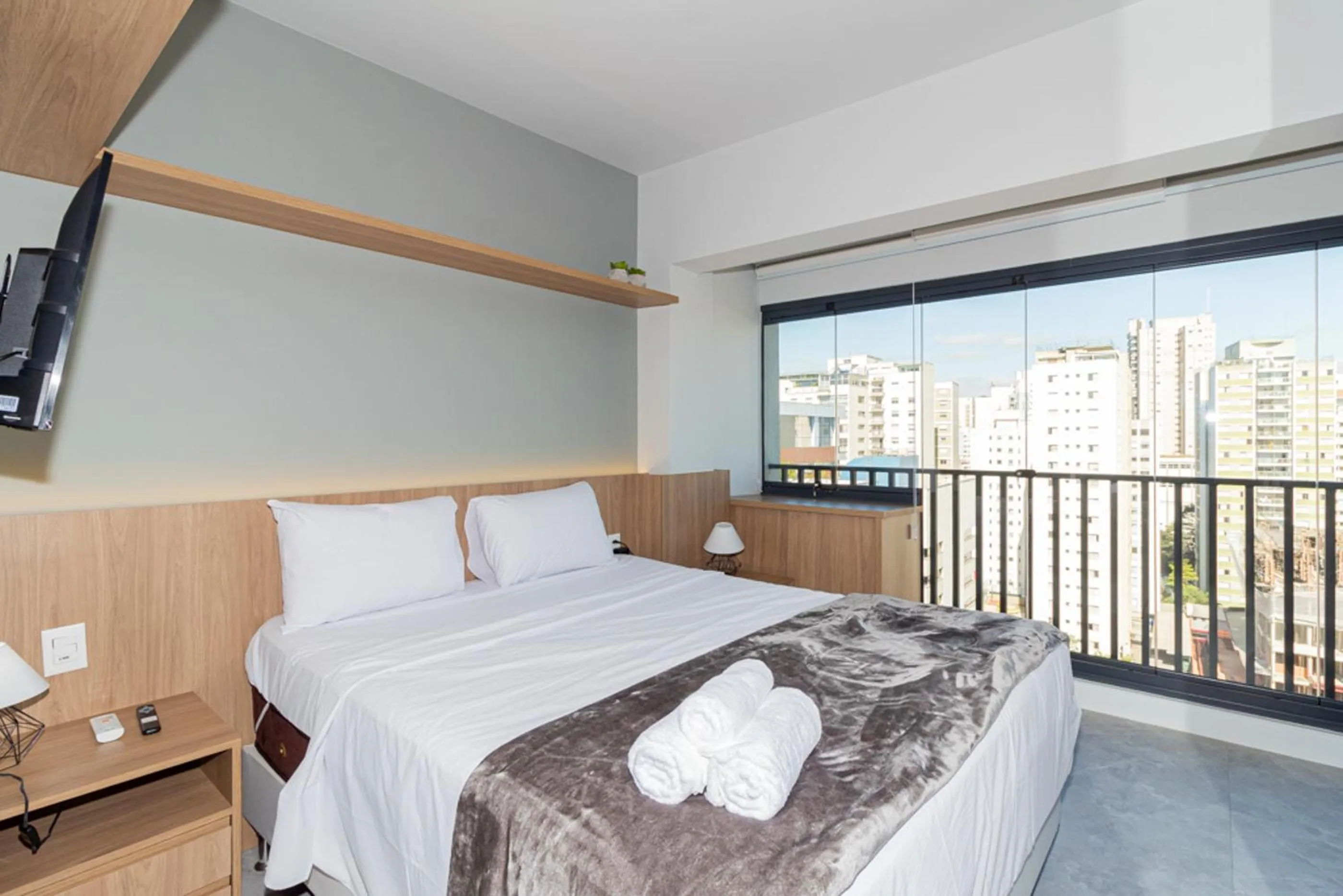 Bedroom, Bed in 360 SP Code