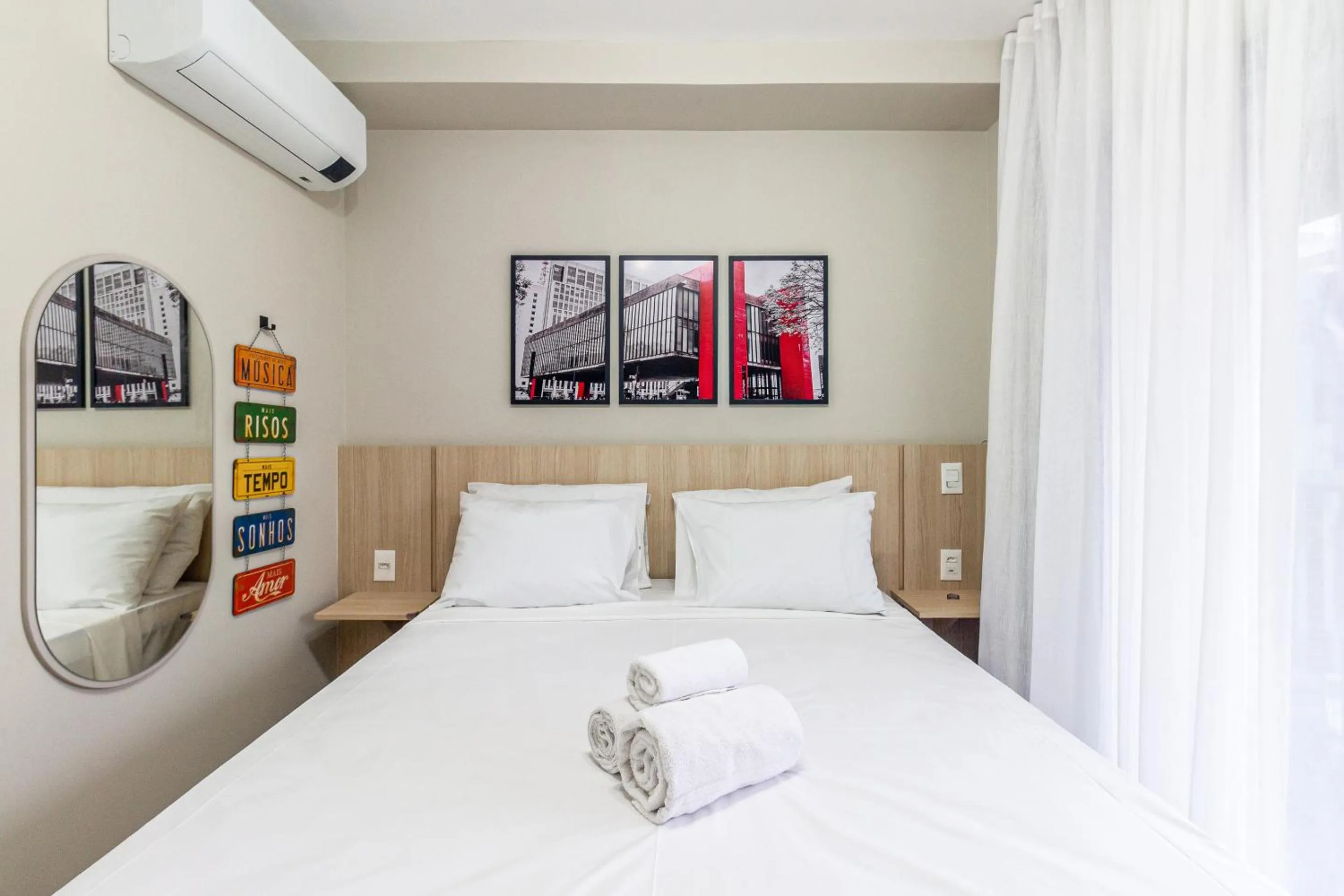 Bedroom, Bed in 360 SP Code