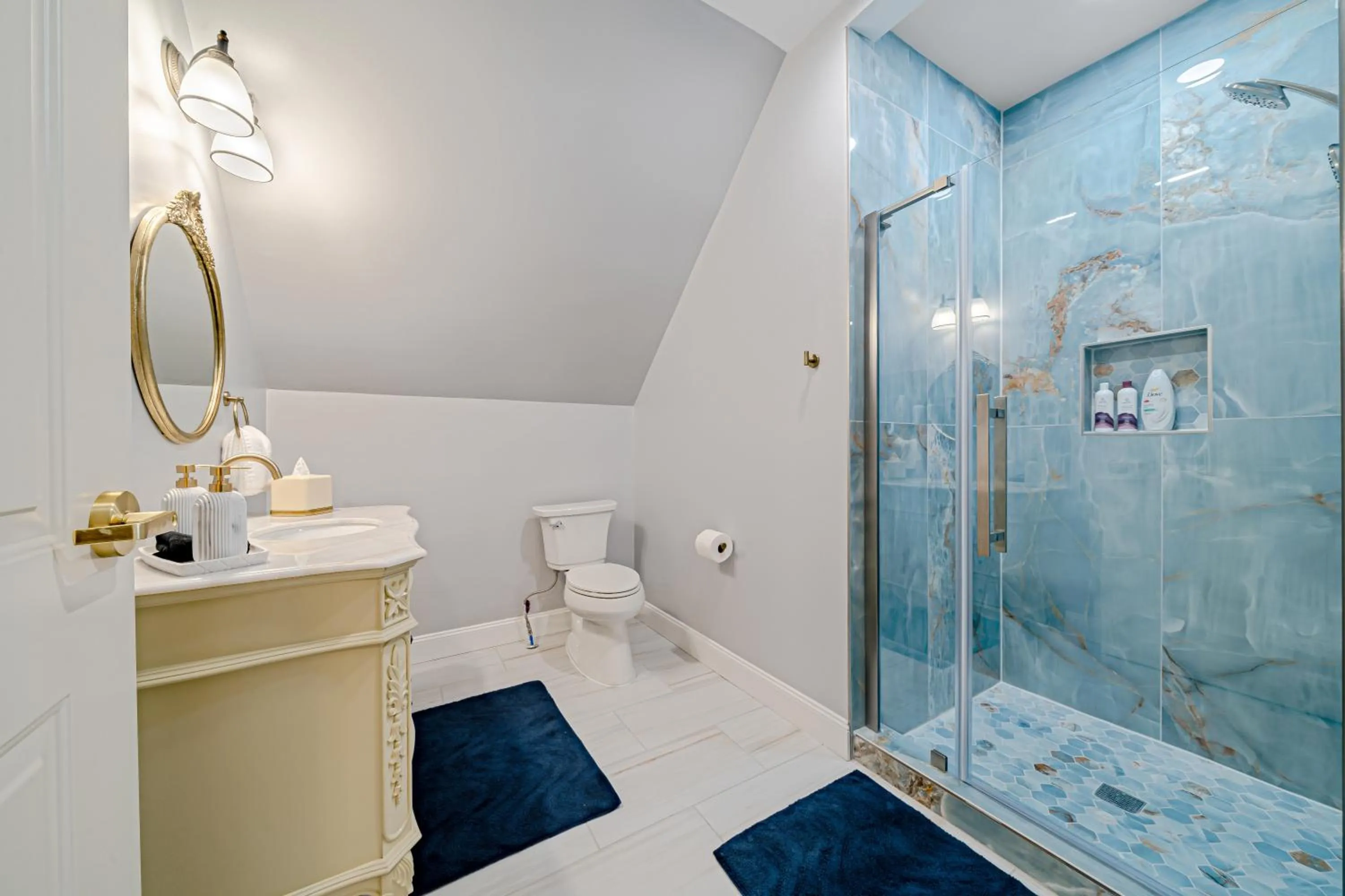 Bathroom in The Grandeur Estate