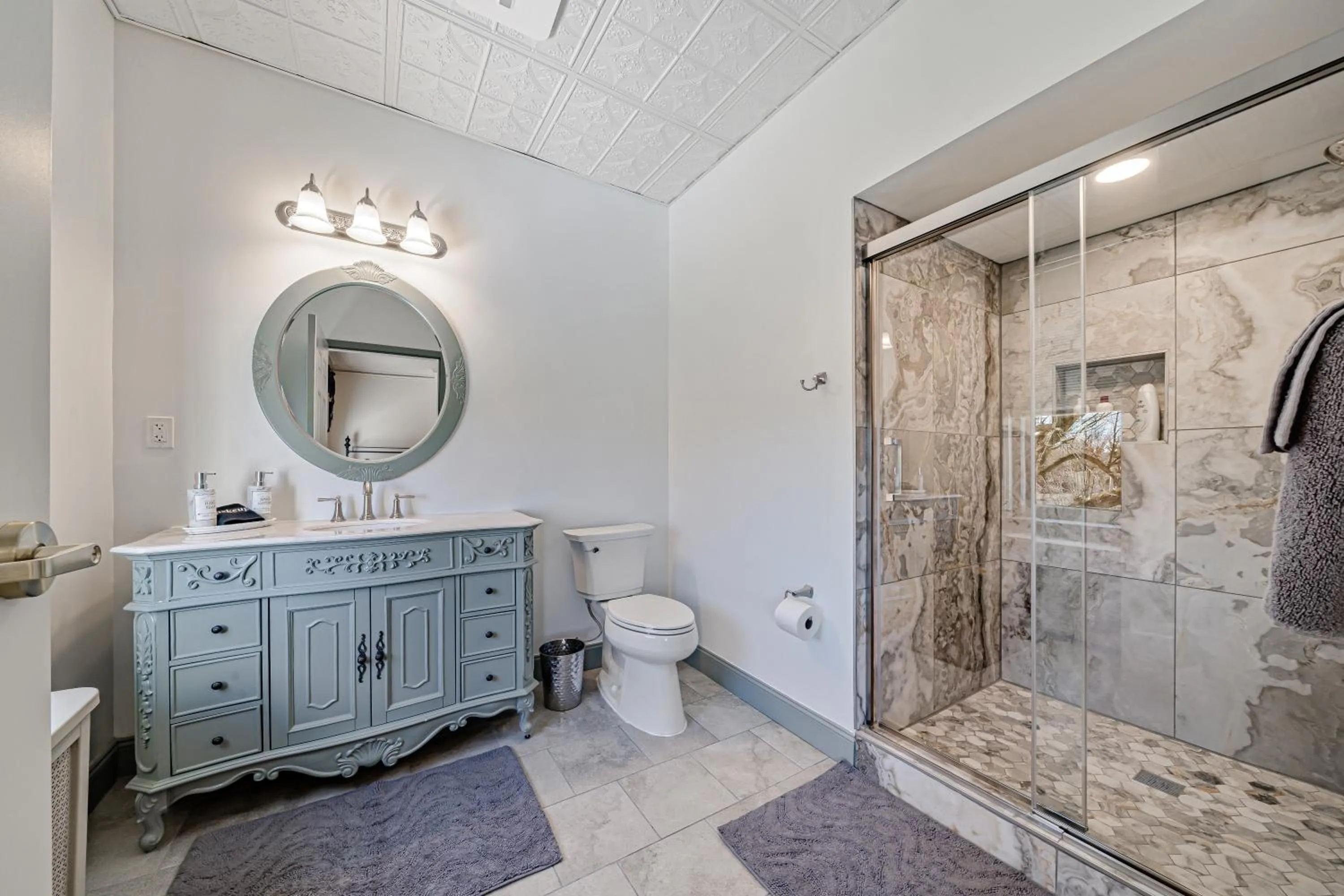 Bathroom in The Grandeur Estate