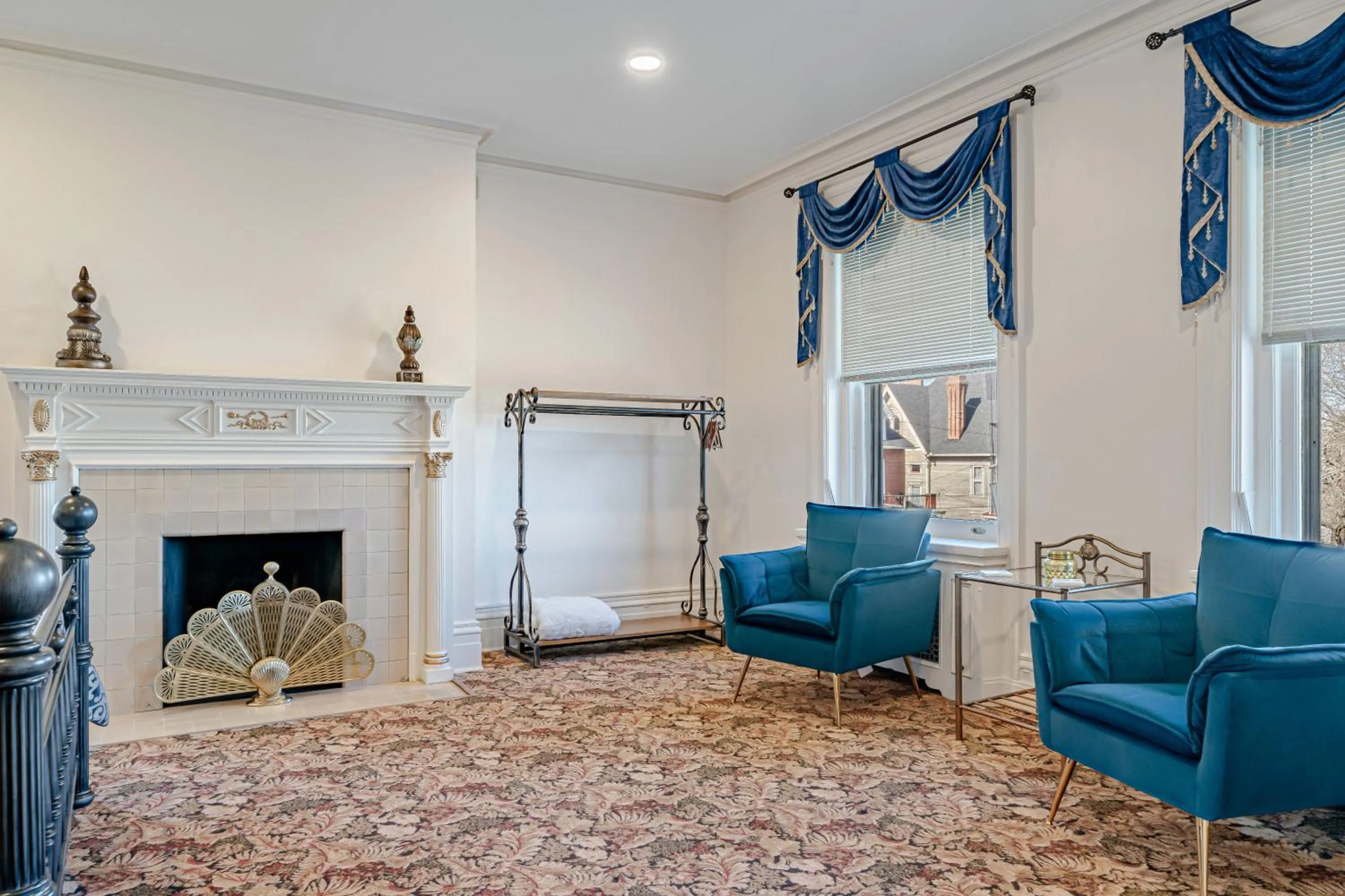 Seating area in The Grandeur Estate