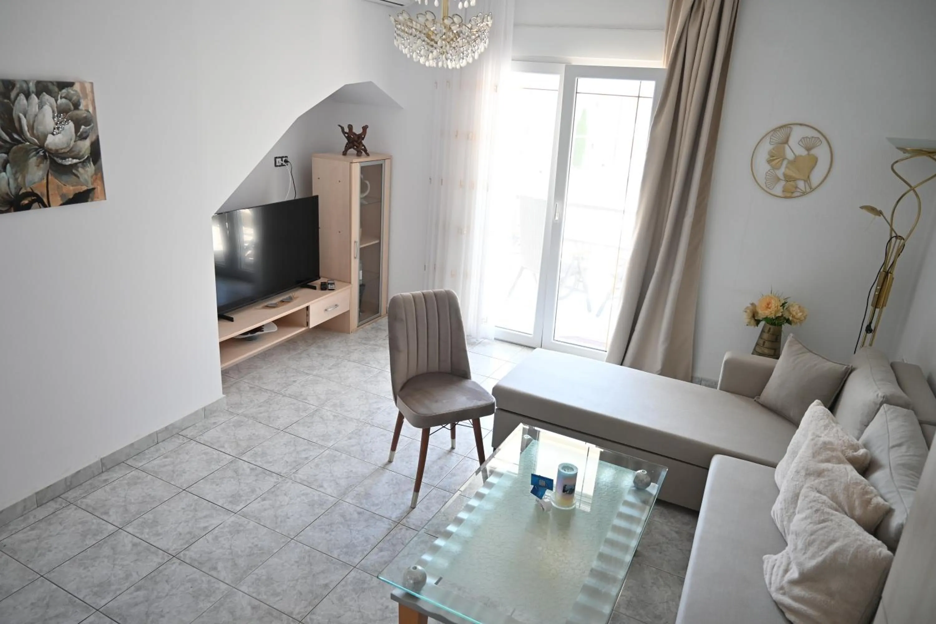 TV and multimedia in Doukas Aparthotel