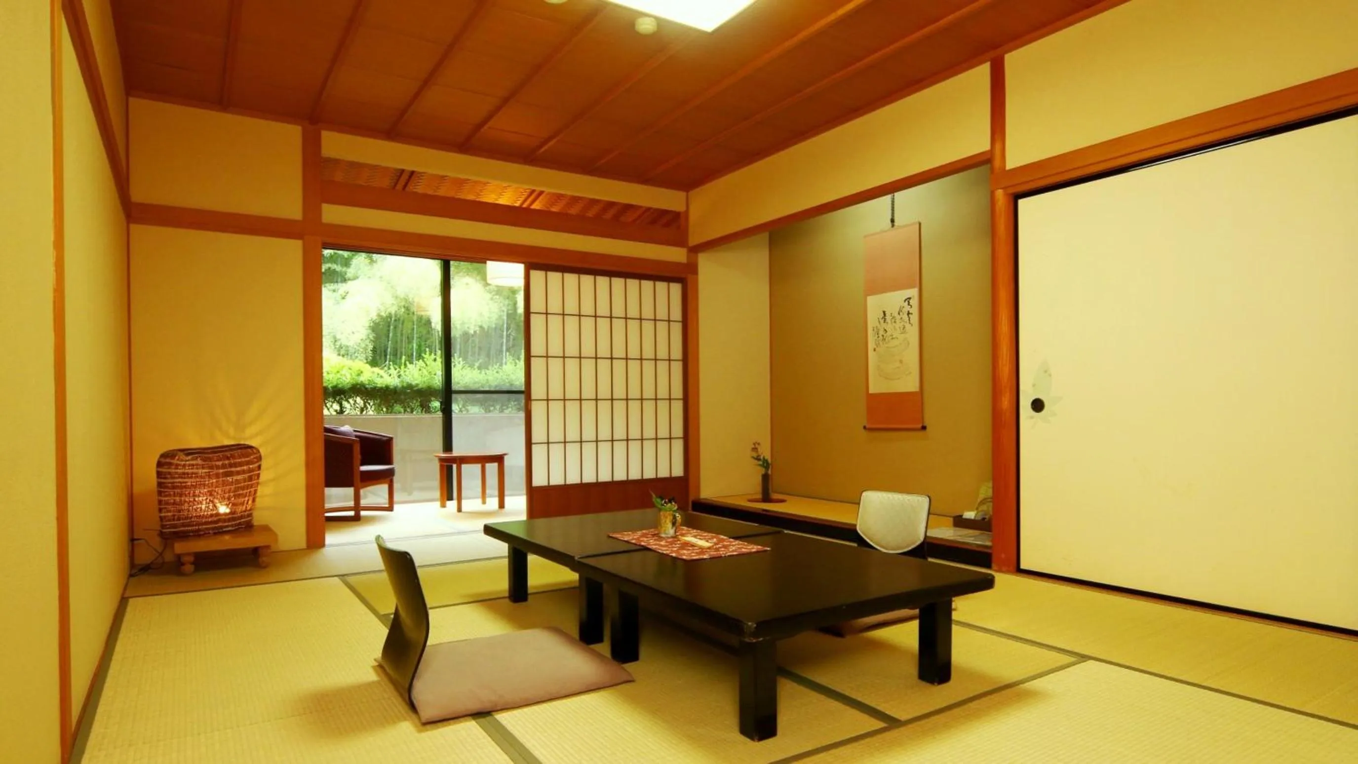 Photo of the whole room in Oyado Yamashita