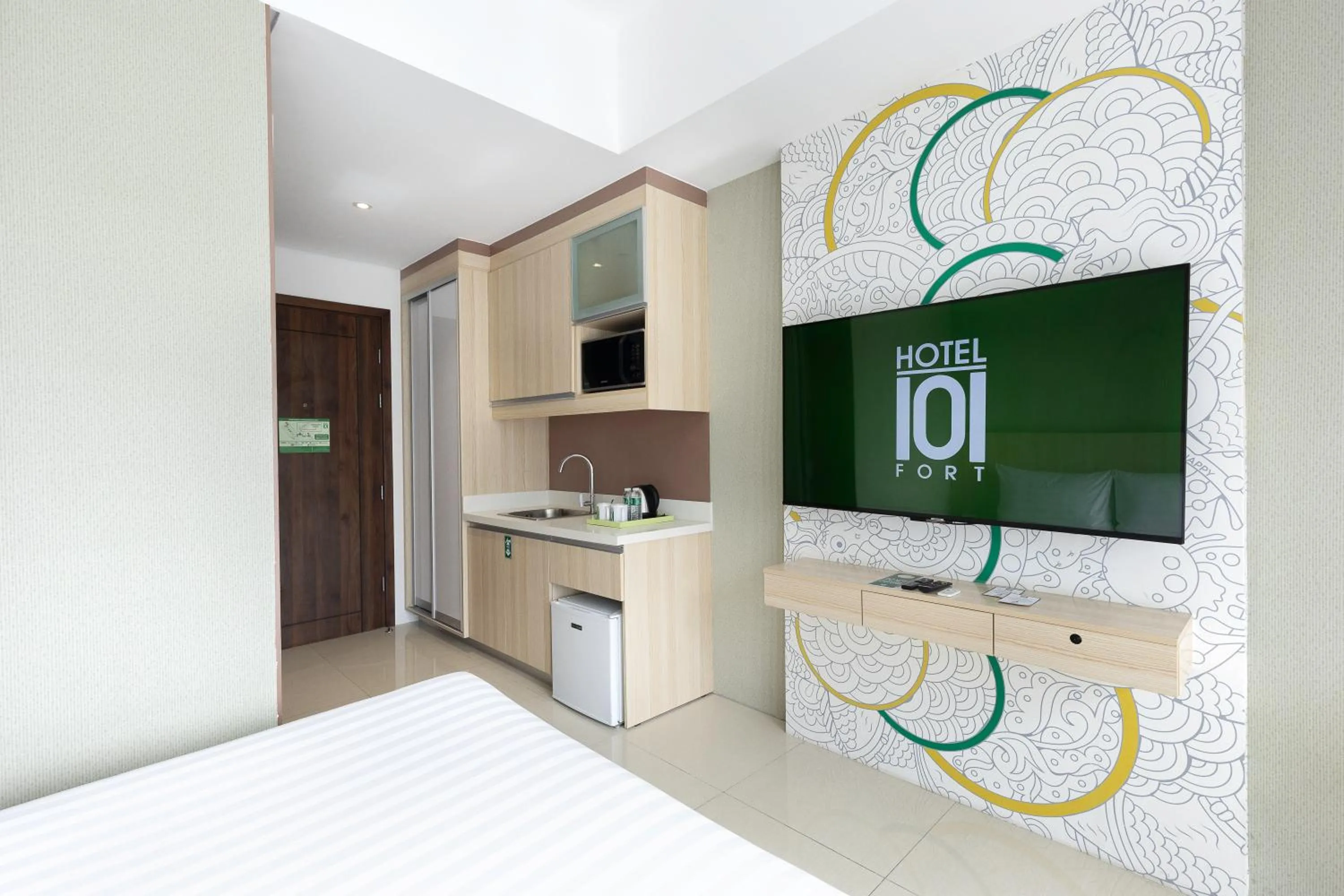 TV and multimedia in Hotel101 - Fort