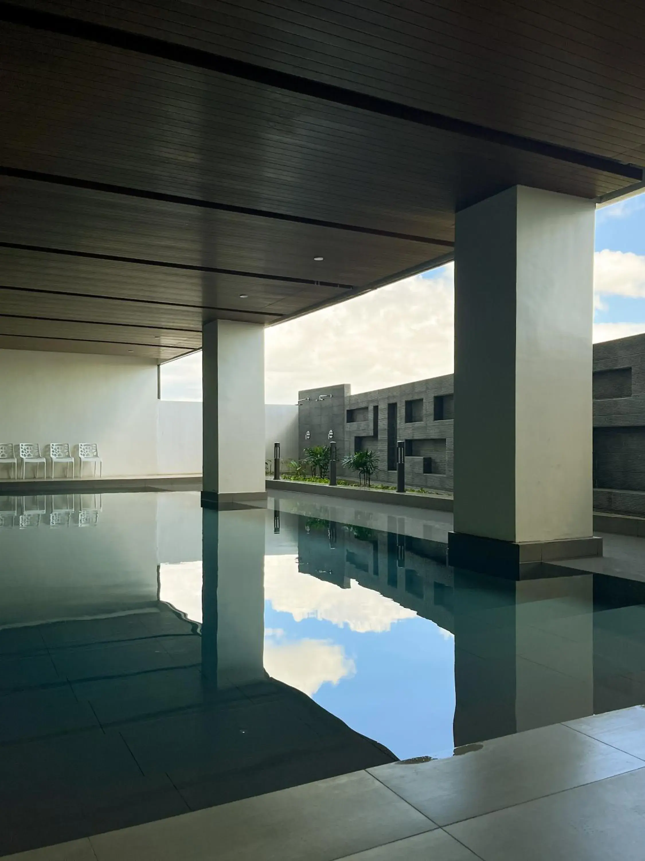 Swimming pool in Hotel101 - Fort Swimming pool in Hotel101 - Fort