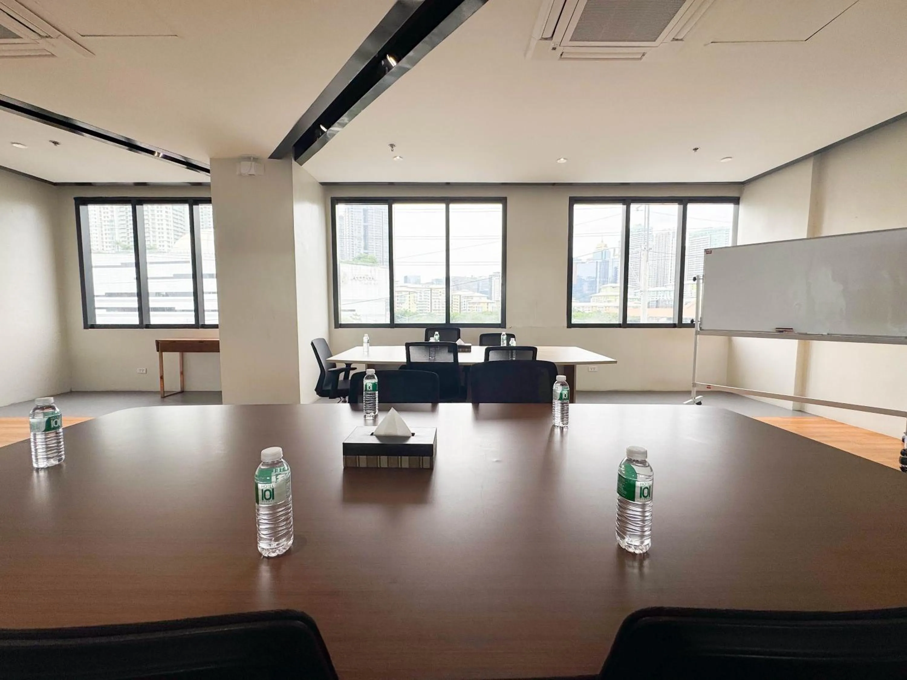 Meeting/conference room in Hotel101 - Fort