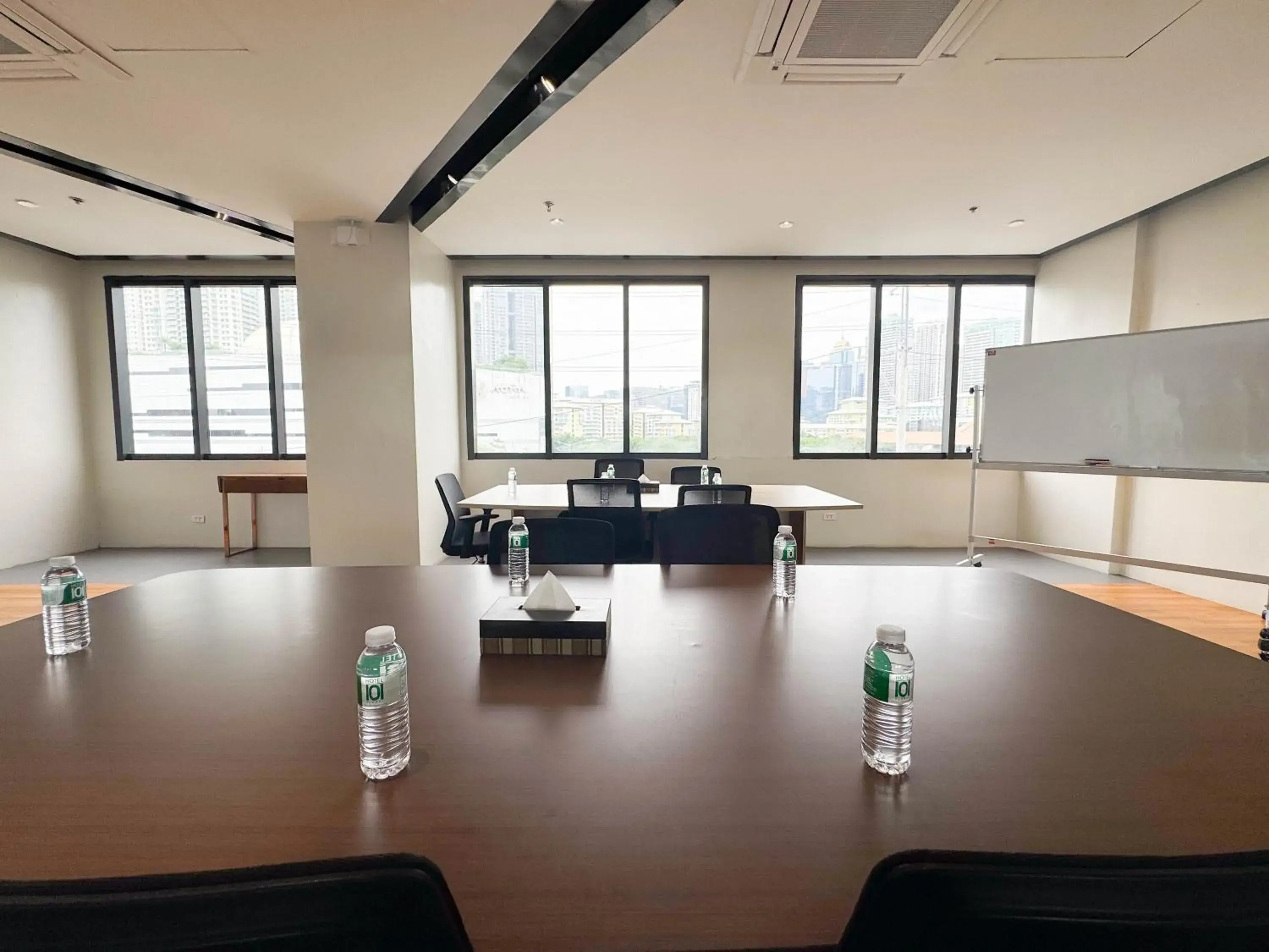 Meeting/conference room in Hotel101 - Fort Meeting/conference room in Hotel101 - Fort