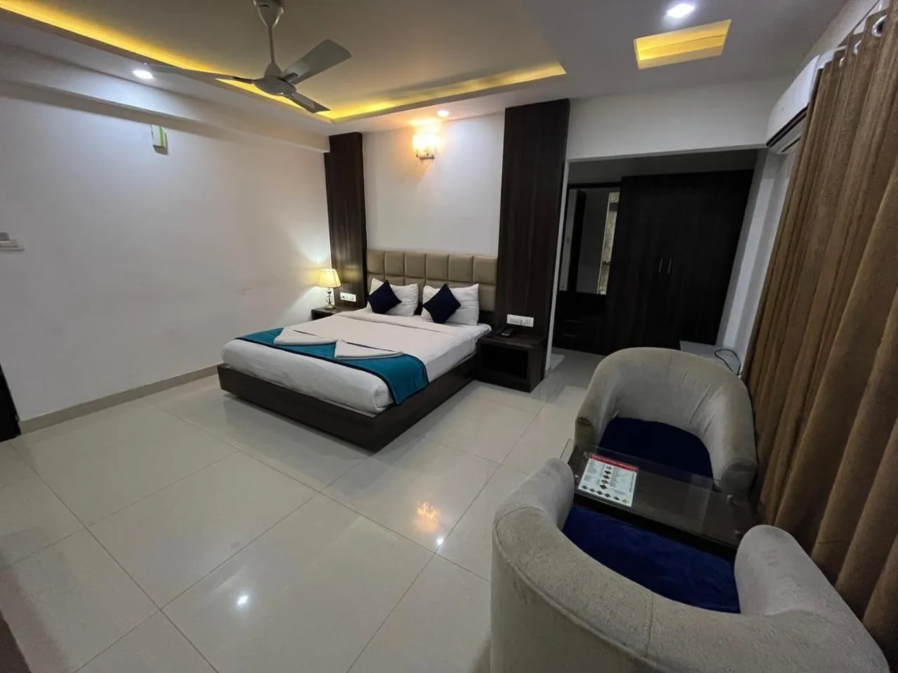 Photo of the whole room, Bed in Western Keys Hotel