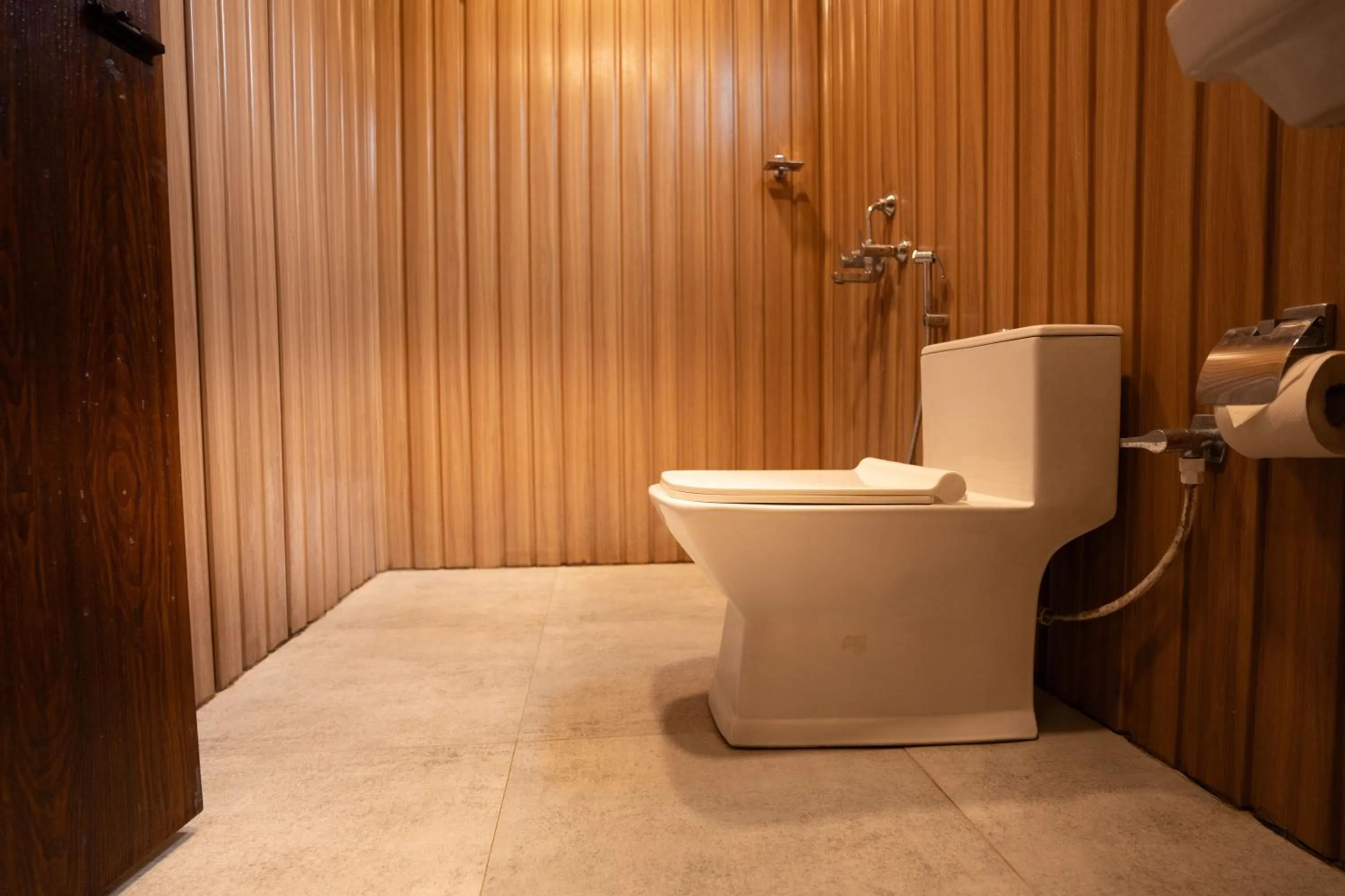 Toilet in Nasya Beachside Cottages