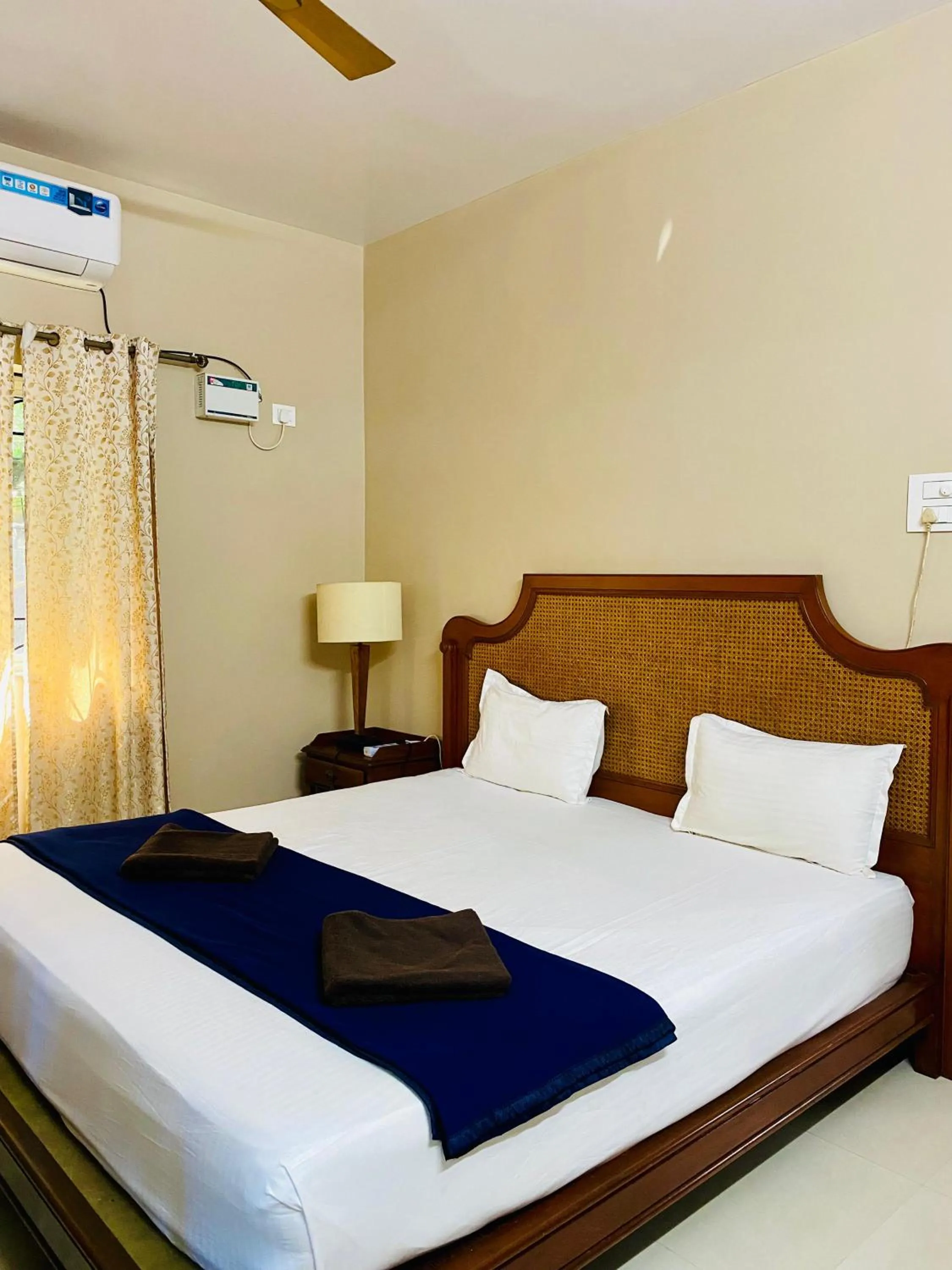 Bed in Nasya Beachside Cottages