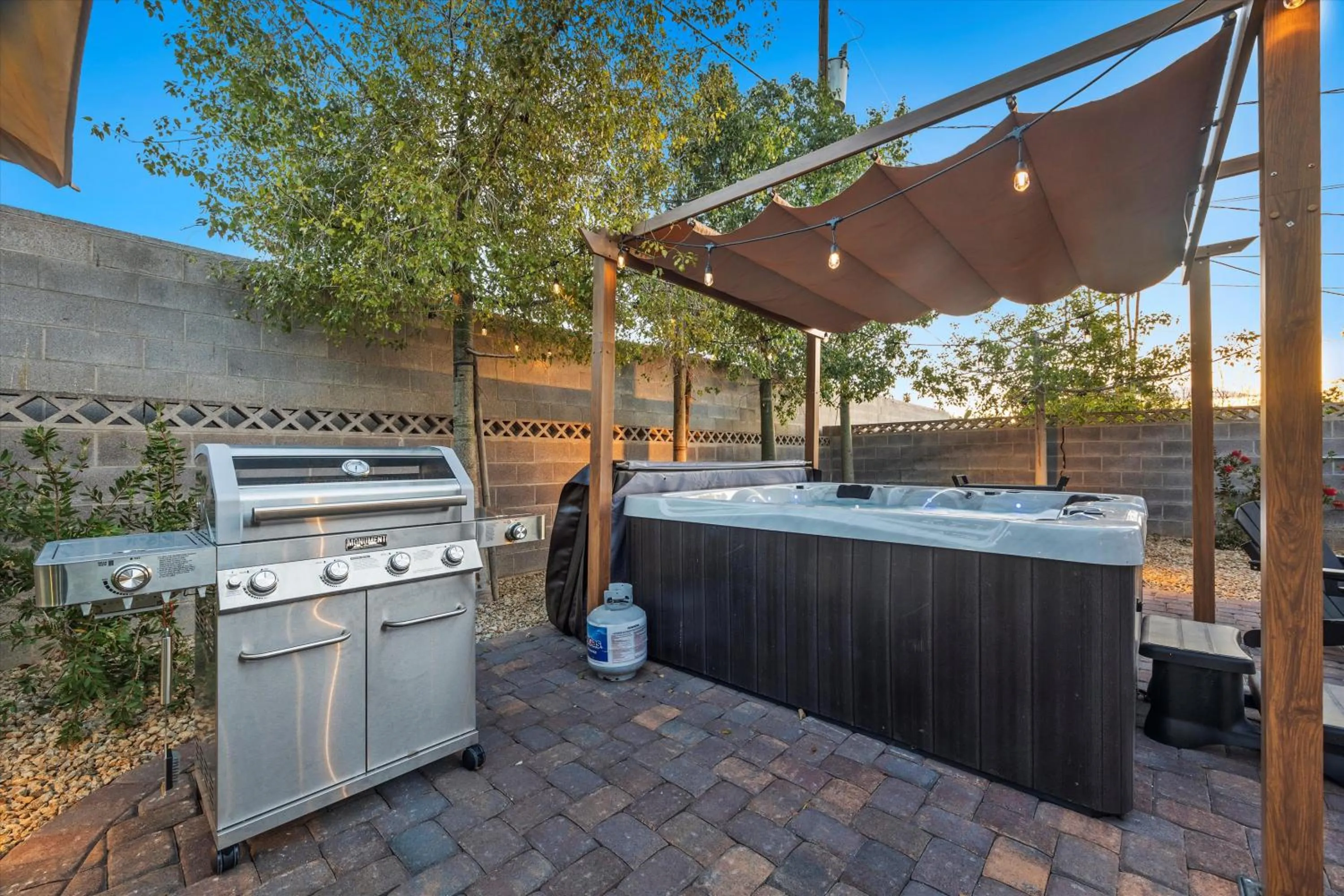 Stylish home with pool and spa