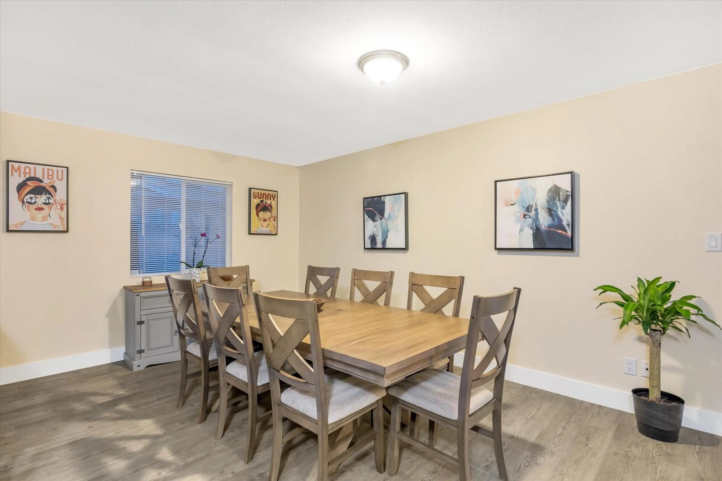 Stylish home with pool and spa