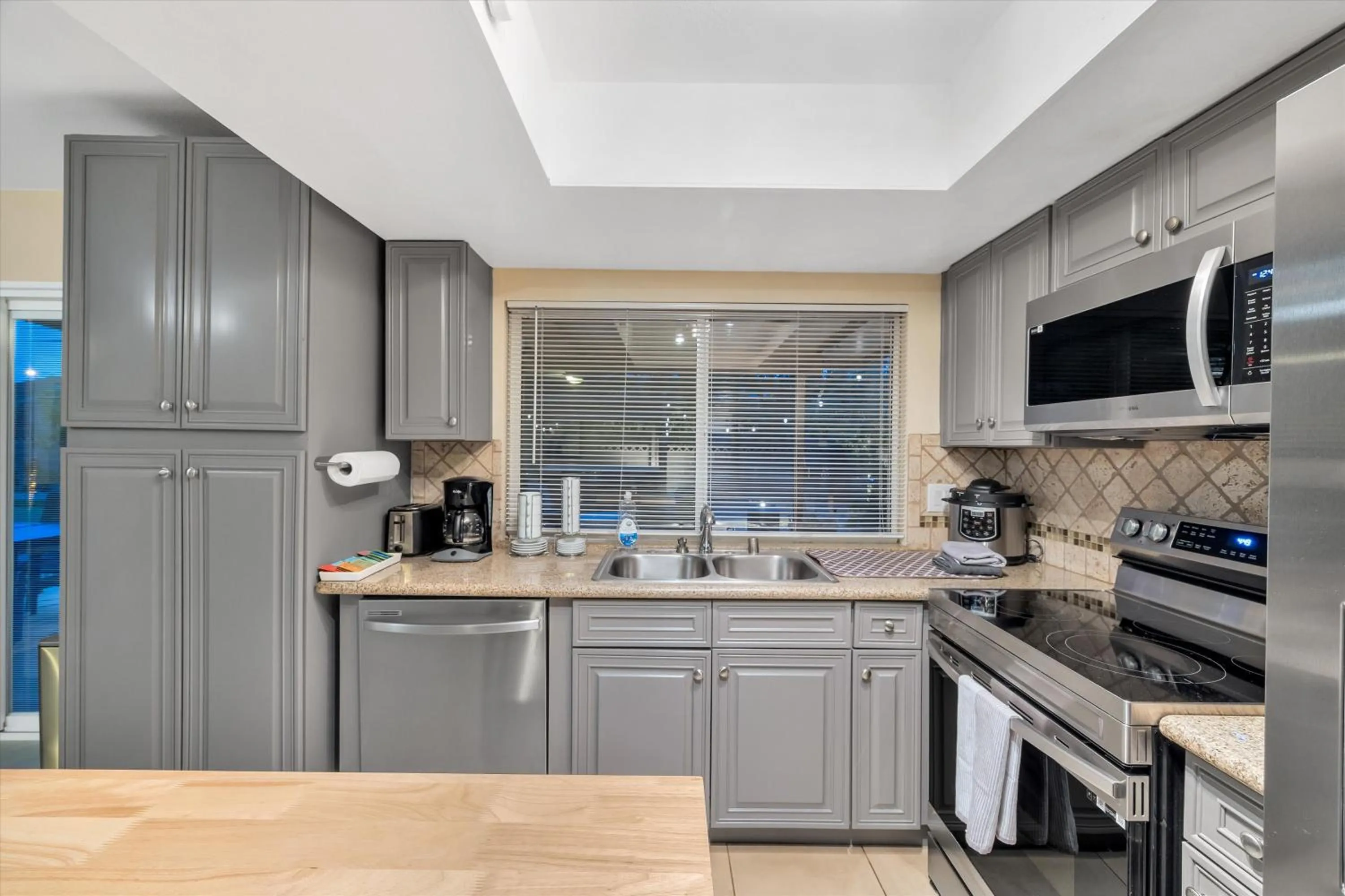 Stylish home with pool and spa