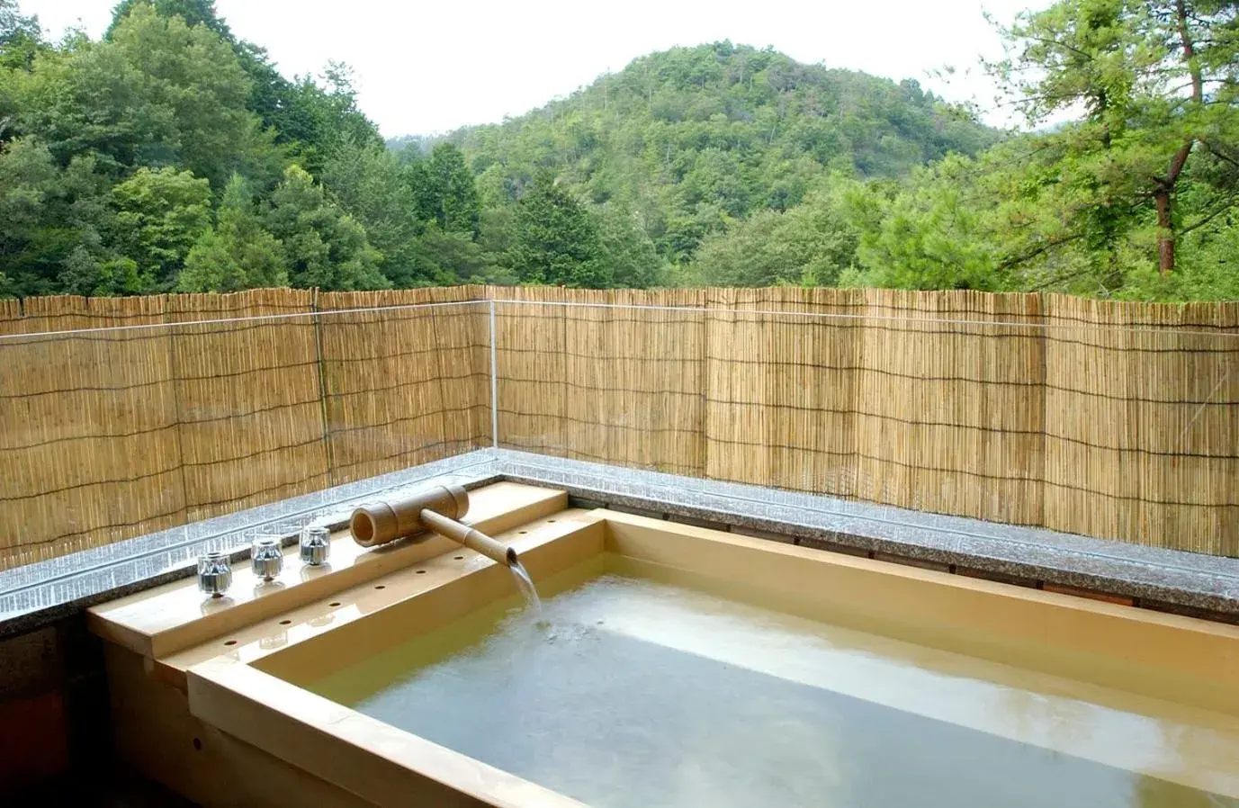 Japanese-Style Large Room with Open-Air Hot Spring Bath, Mountain View【Tsuki-Oboro】 in Ryokan Sumiya Kihoan Japanese-Style Large Room with Open-Air Hot Spring Bath, Mountain View【Tsuki-Oboro】 in Ryokan Sumiya Kihoan