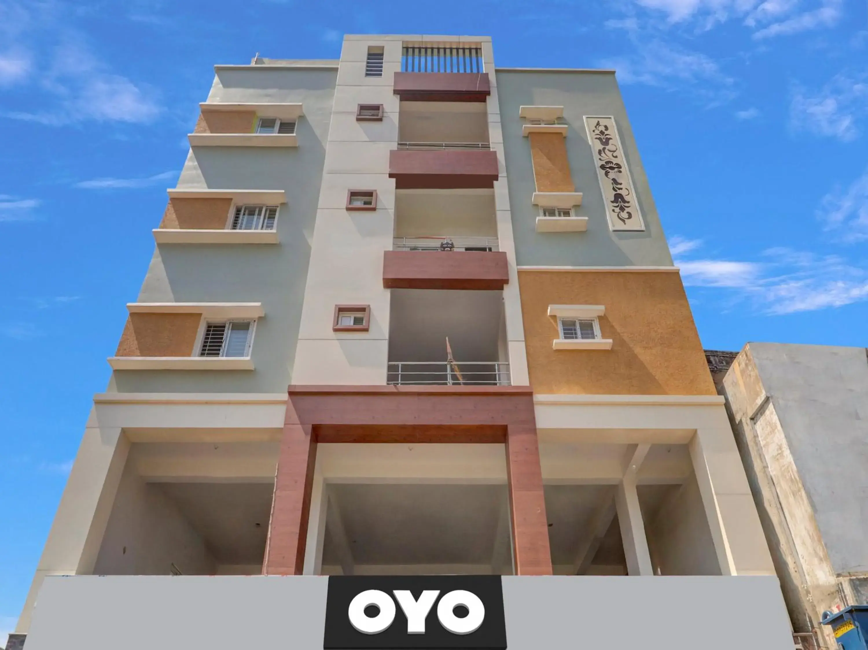 Facade/entrance in Super Collection O RBS NFC Road Facade/entrance in Super Collection O RBS NFC Road