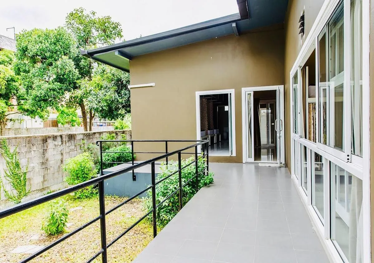 Property building in Rasta Hostel By Little Boat