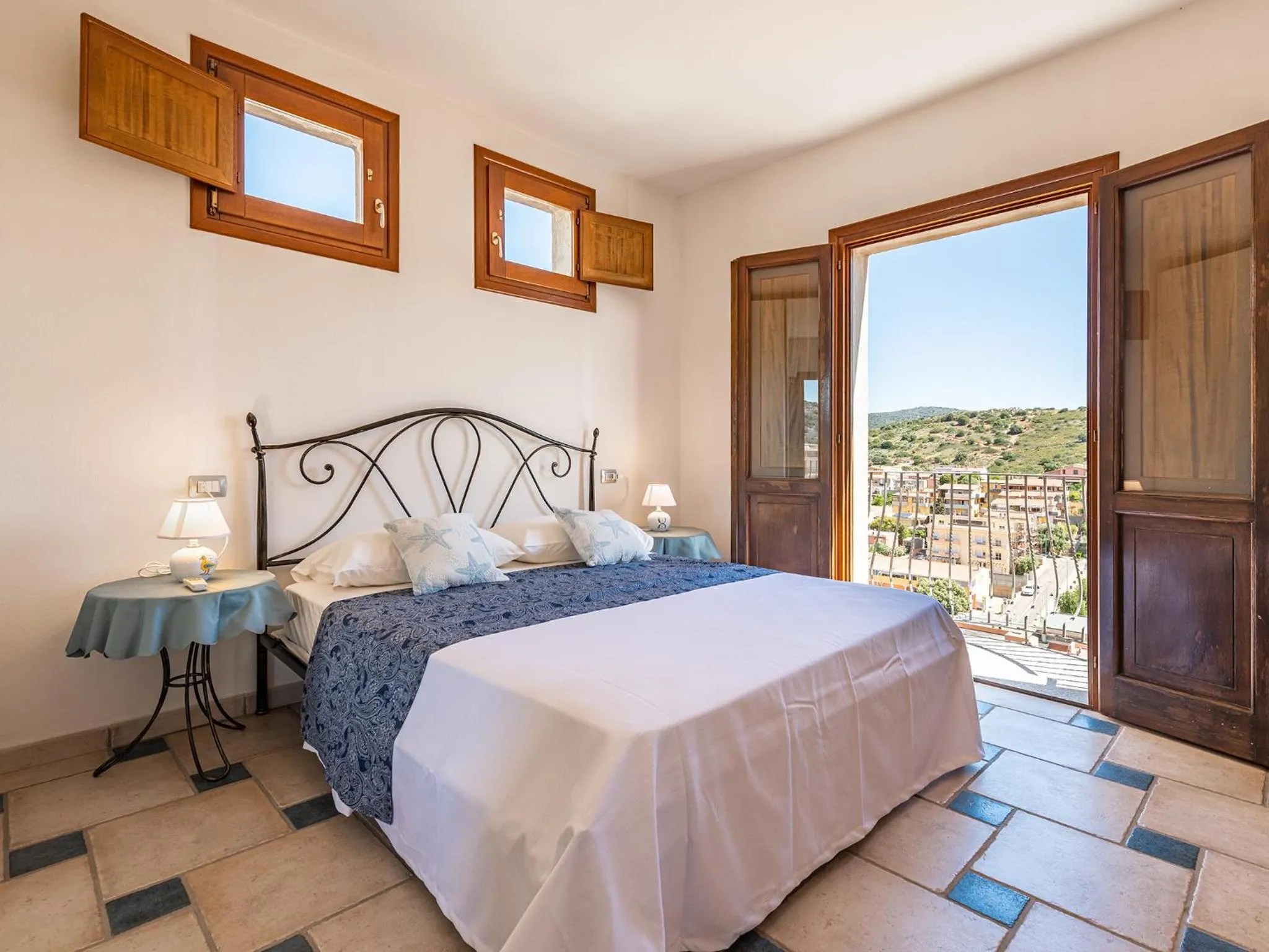 Photo of the whole room, Bed in Gente di Mare