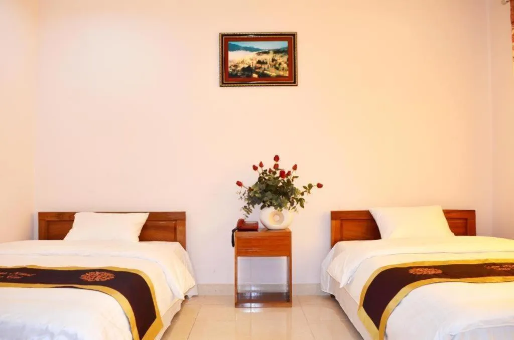 Bed in Lao Cai Hotel 33C Cat Linh - by Bay Luxury
