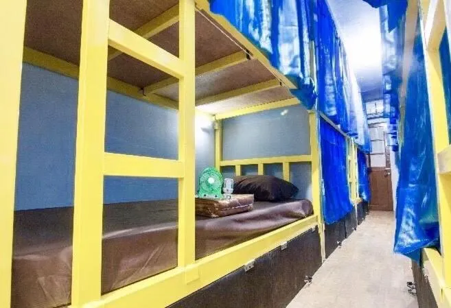 VR hostel สะพานควาย