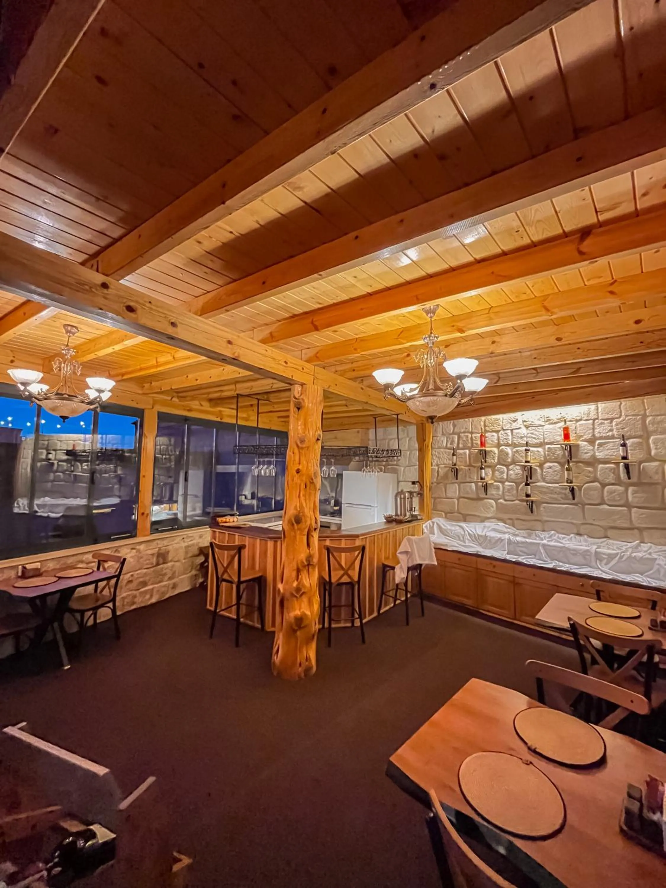 Restaurant/places to eat in Sora Cave Hotel