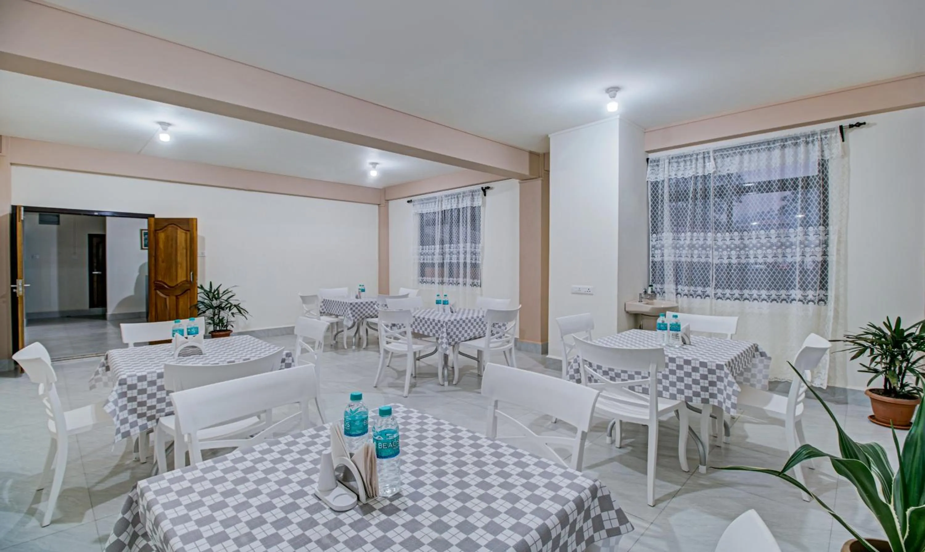 Dining area in Treebo Staying Center