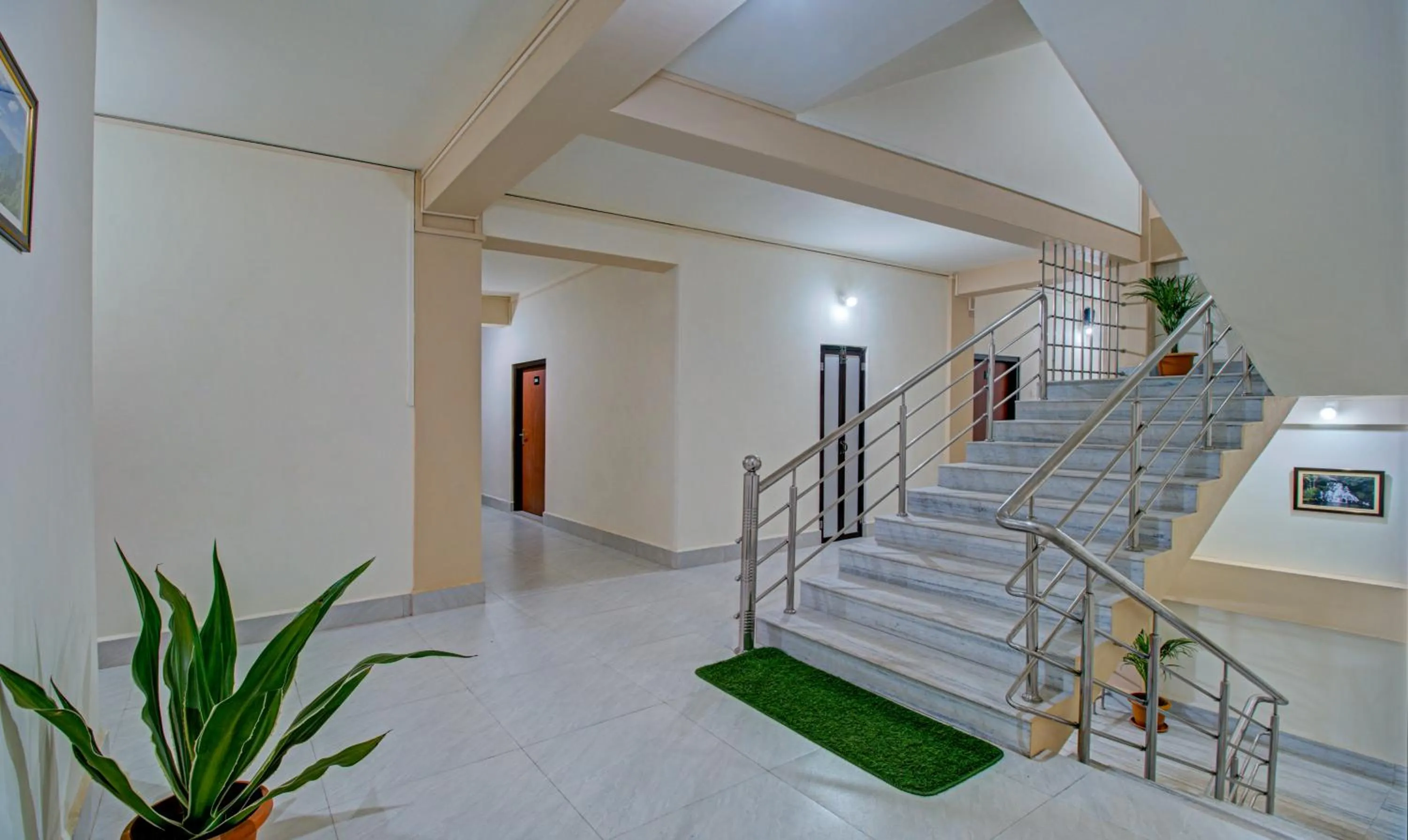 Lobby or reception in Treebo Staying Center