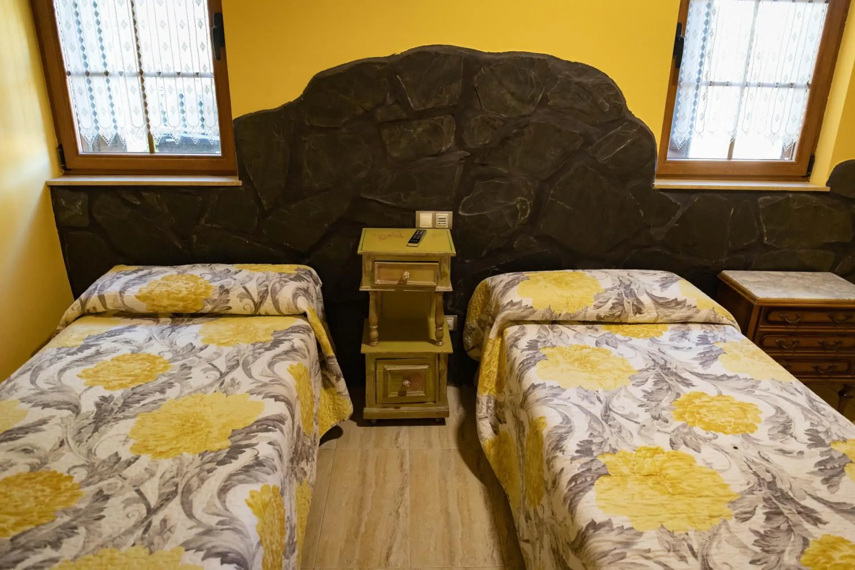 Small Double Room in Hotel Un lugar en la Vecilla Small Double Room in Hotel Un lugar en la Vecilla