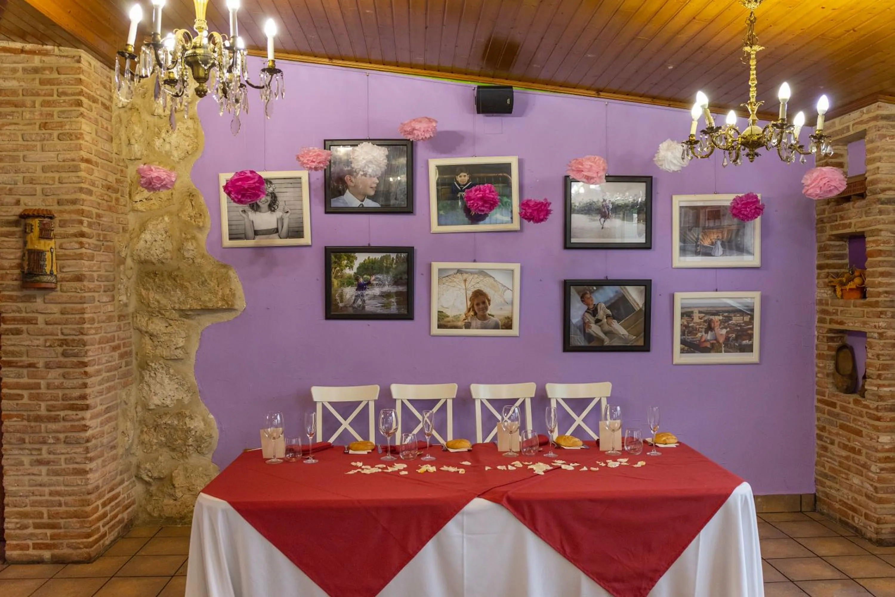 Restaurant/places to eat in Hotel Un lugar en la Vecilla