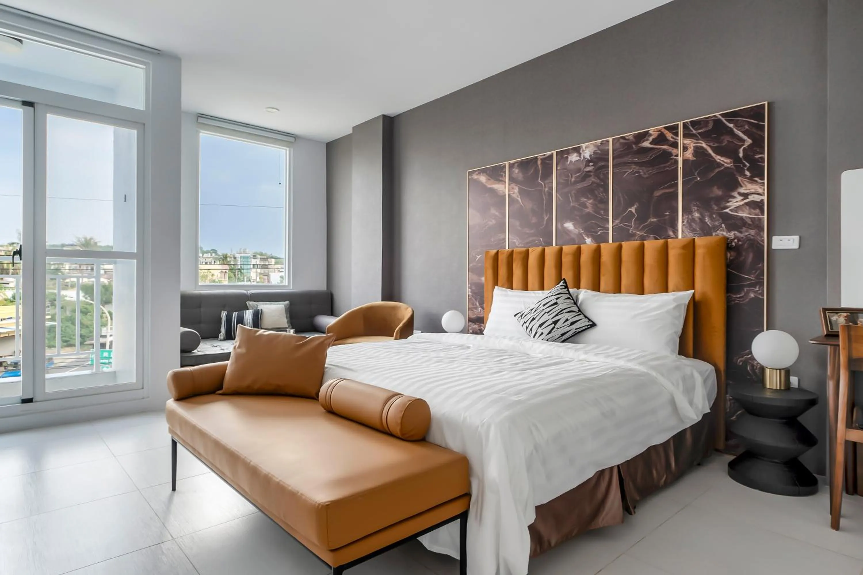 Photo of the whole room, Bed in Sunset Mu Style Inn