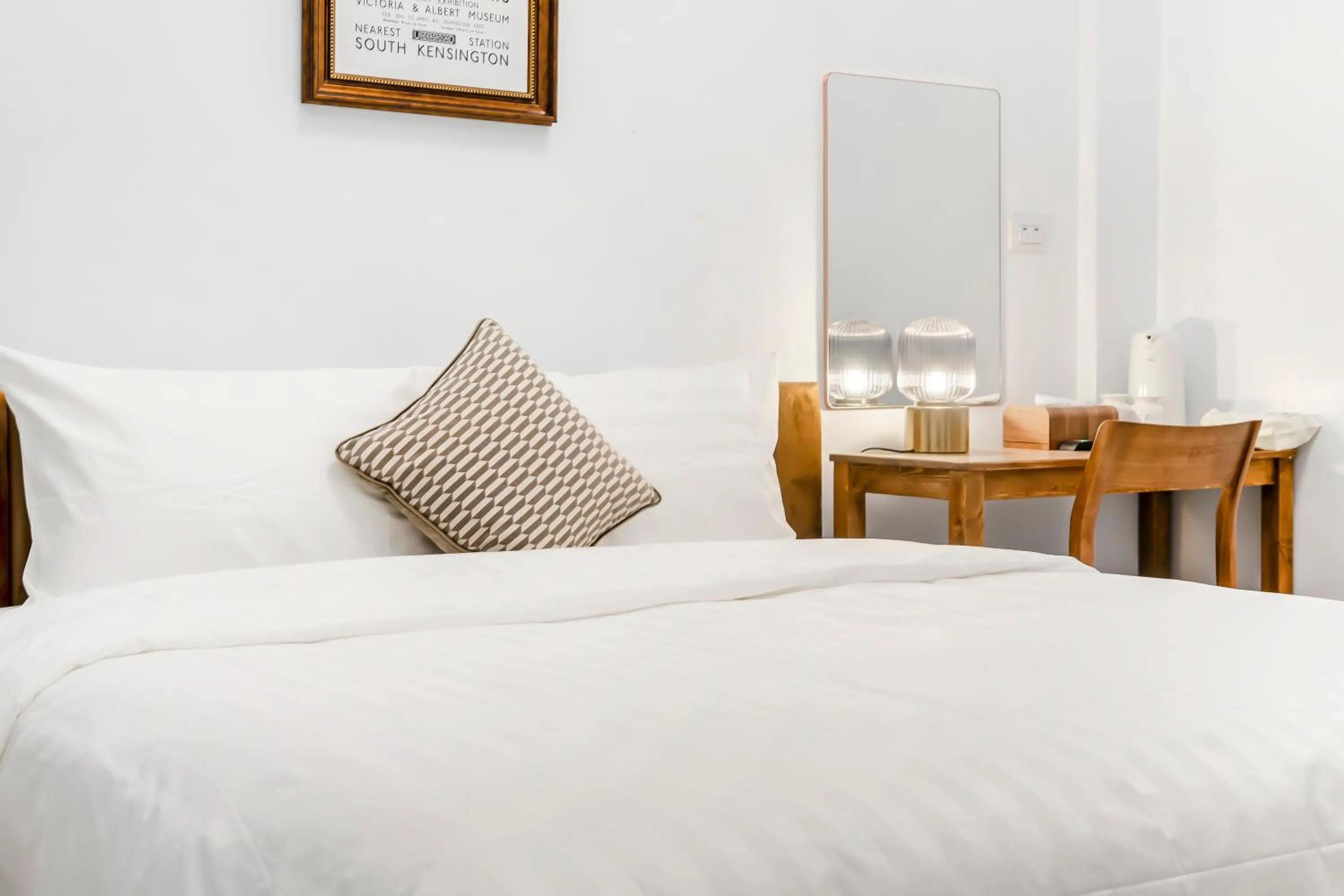 Photo of the whole room, Bed in Sunset Mu Style Inn