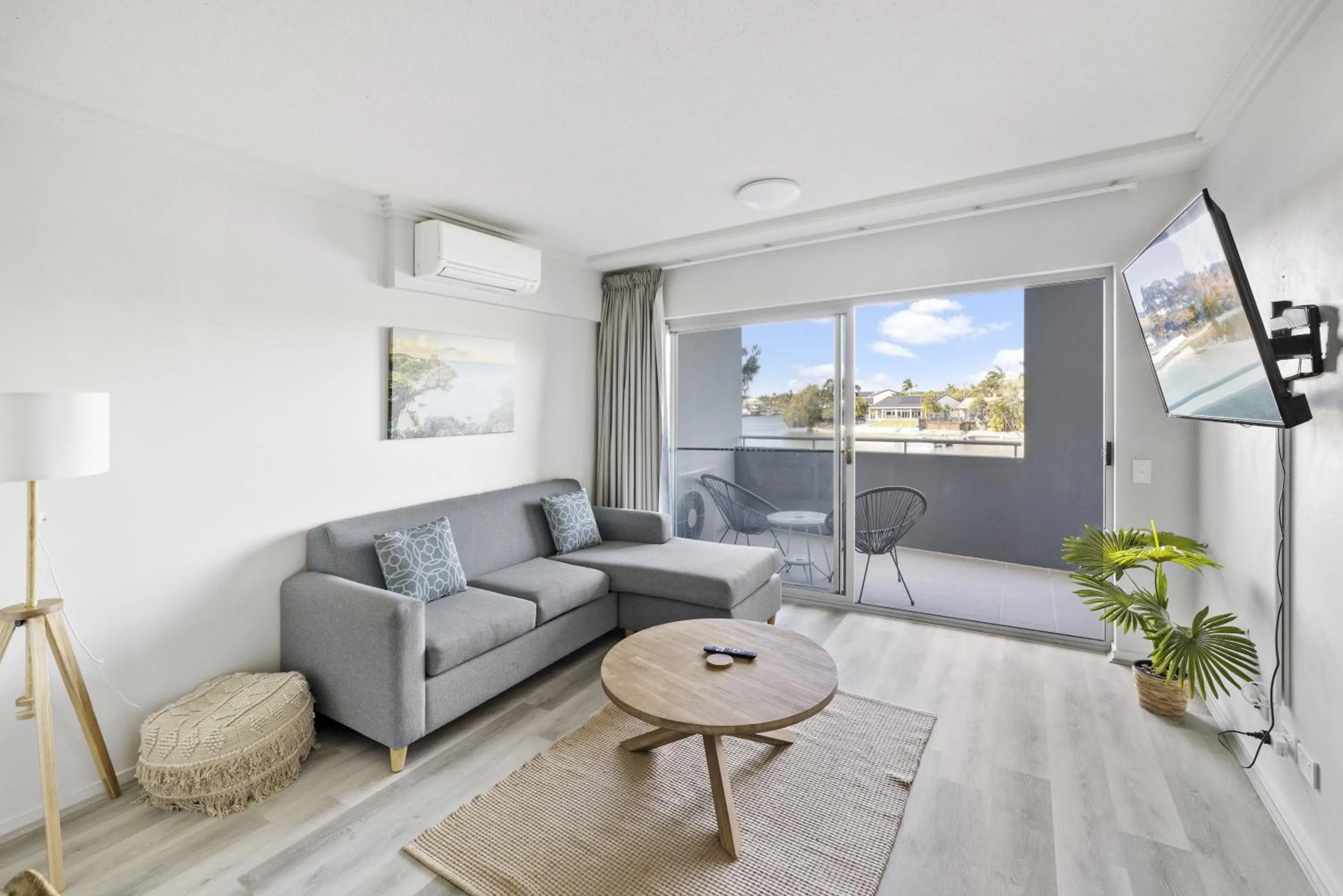 TV and multimedia in Broadwater on the Peninsula