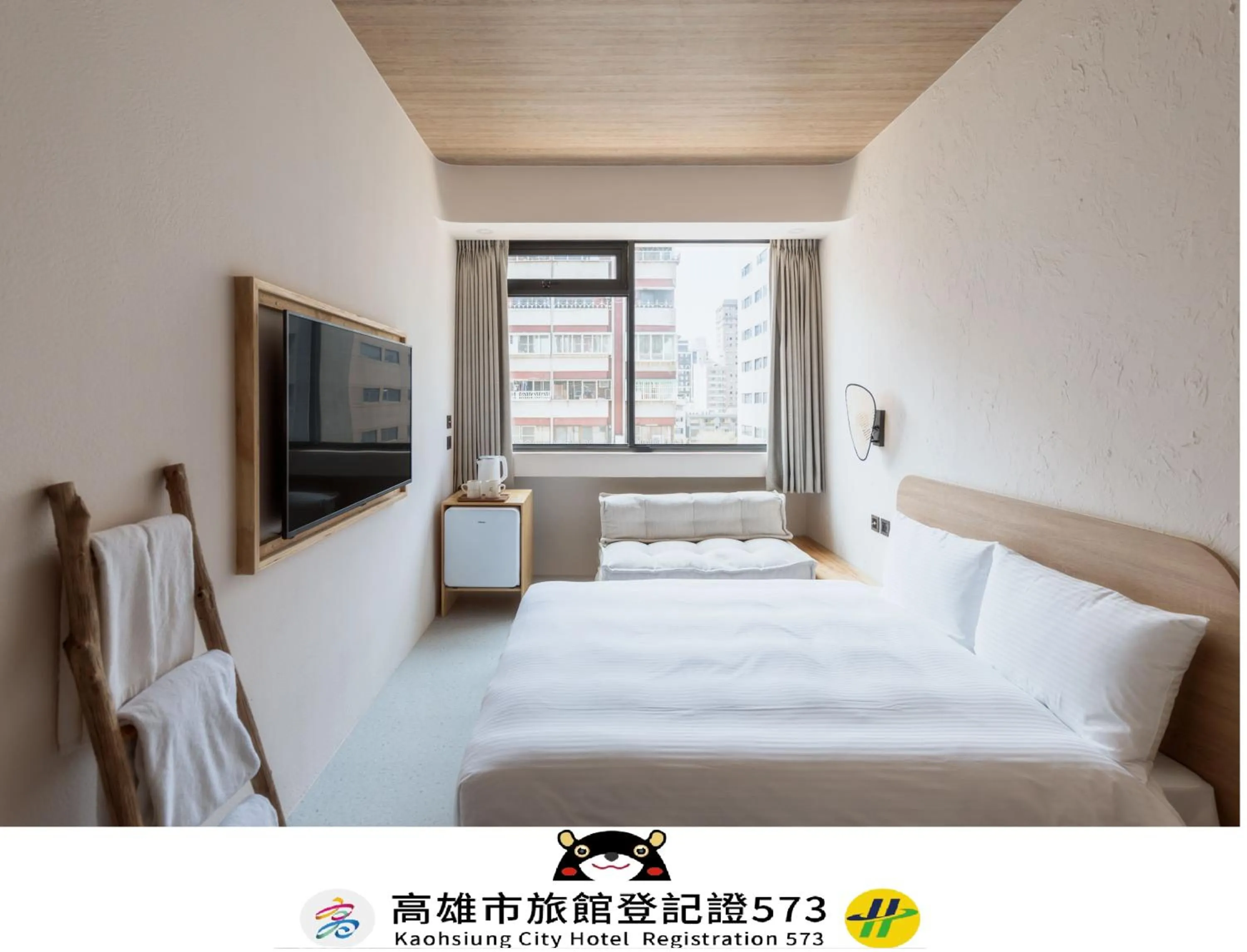 Bed in Just Inn Kaohsiung