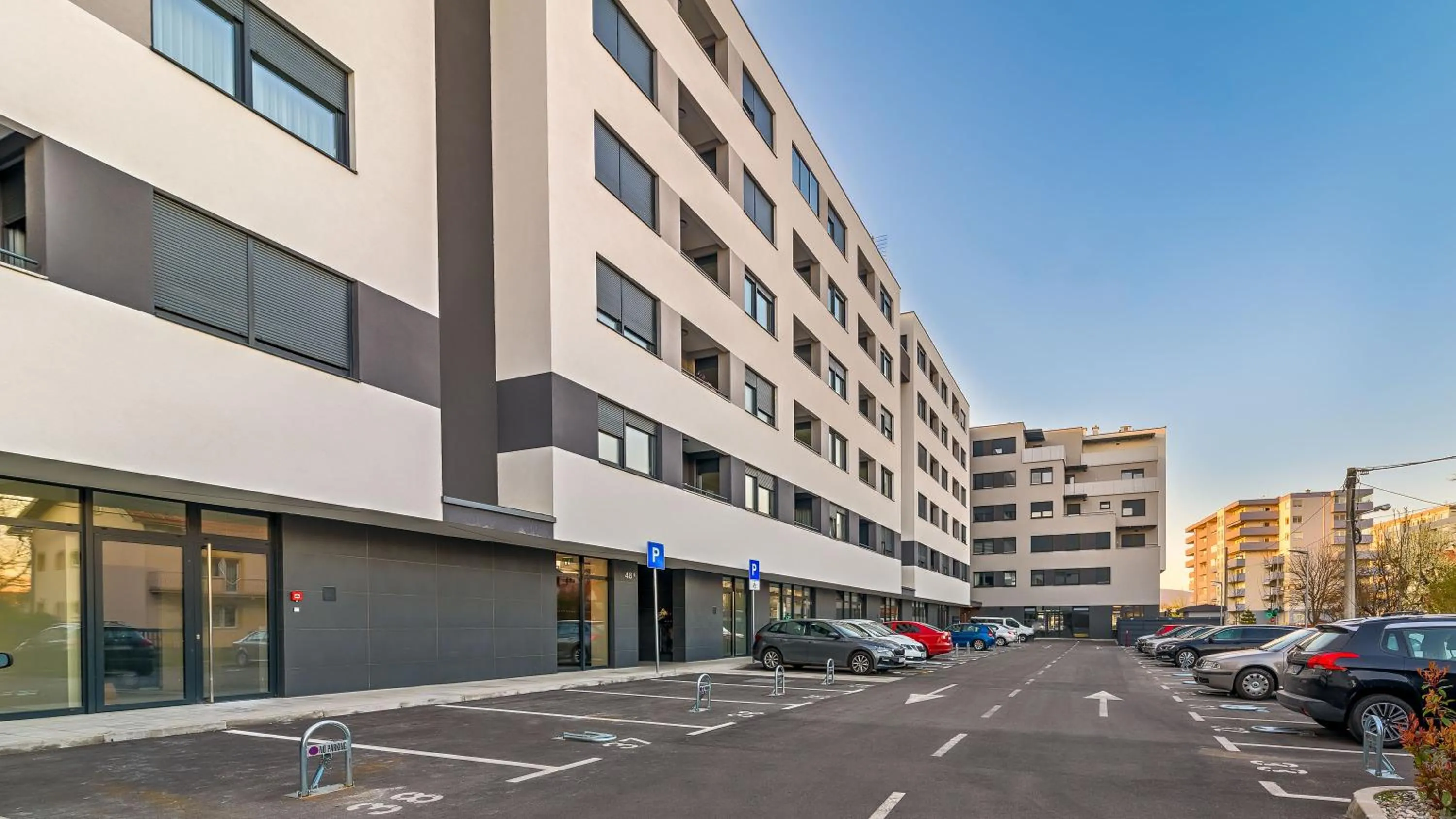 Property building in Good Vibes Lux, 2BDR, Parking, 2BATH