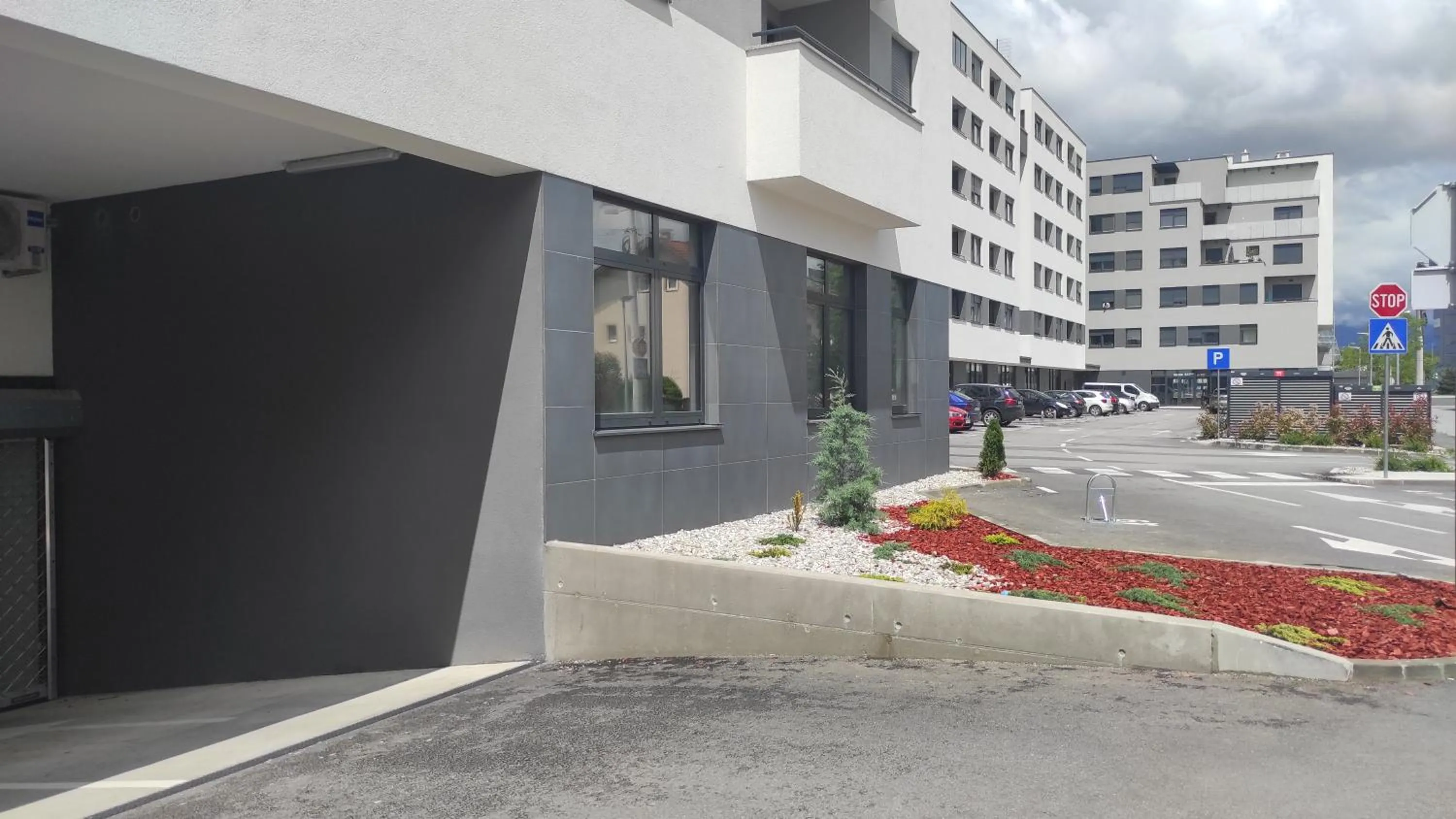 Parking in Good Vibes Lux, 2BDR, Parking, 2BATH