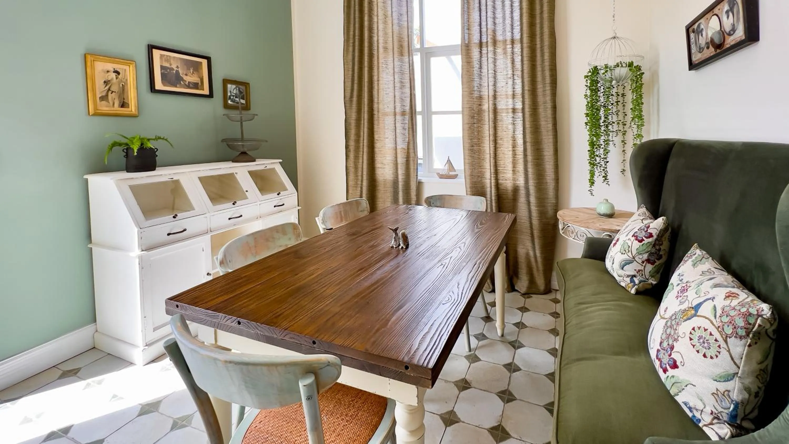 Breakfast in Brigadoon Boutique Guesthouse