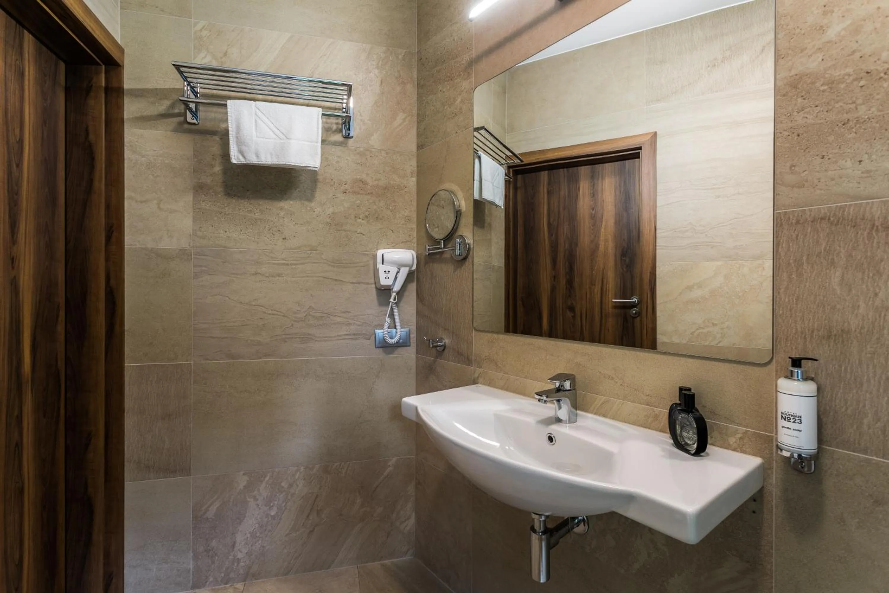 No.23 Premium Aparthotel