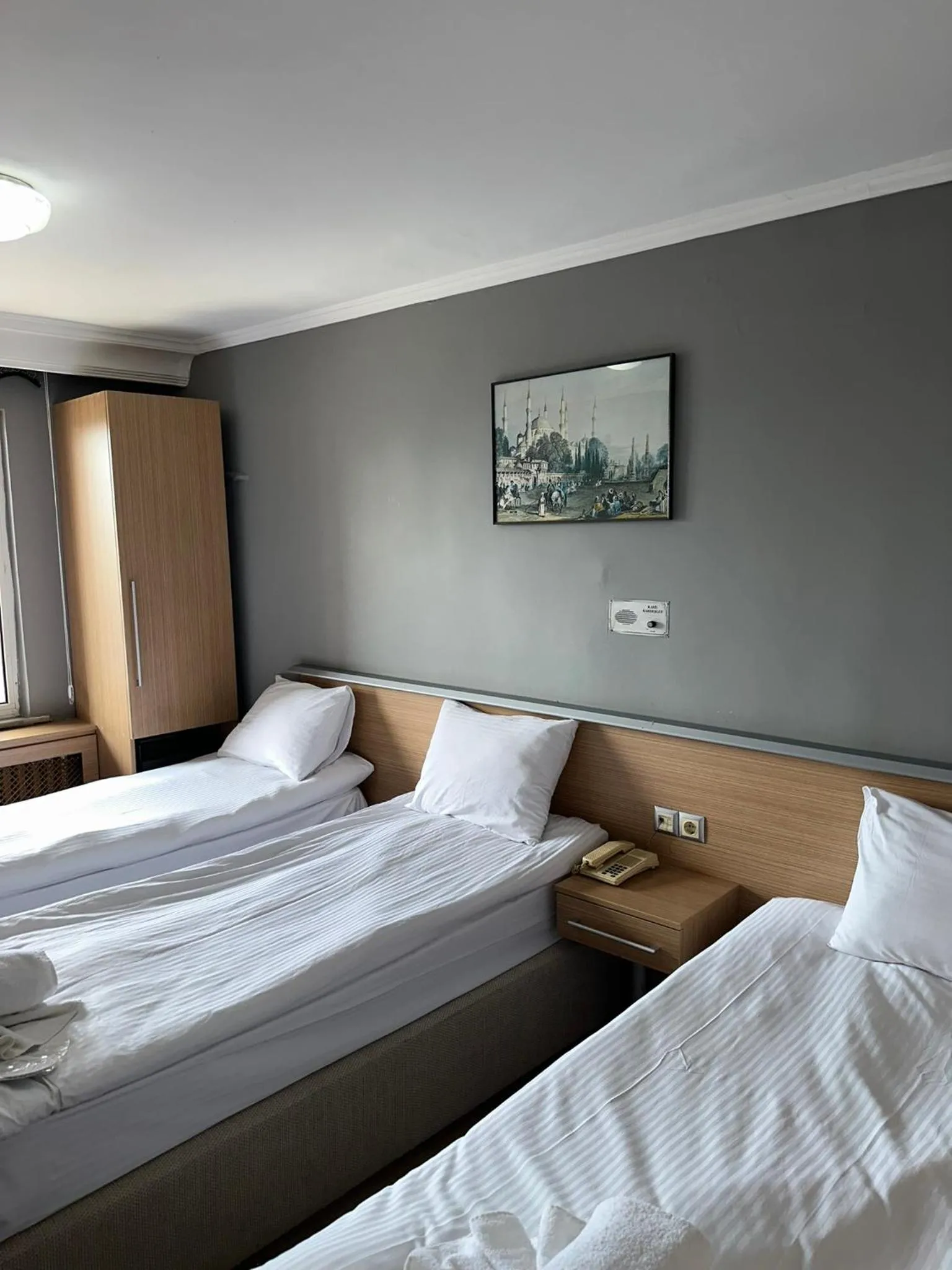 Bed in KABİL OTEl