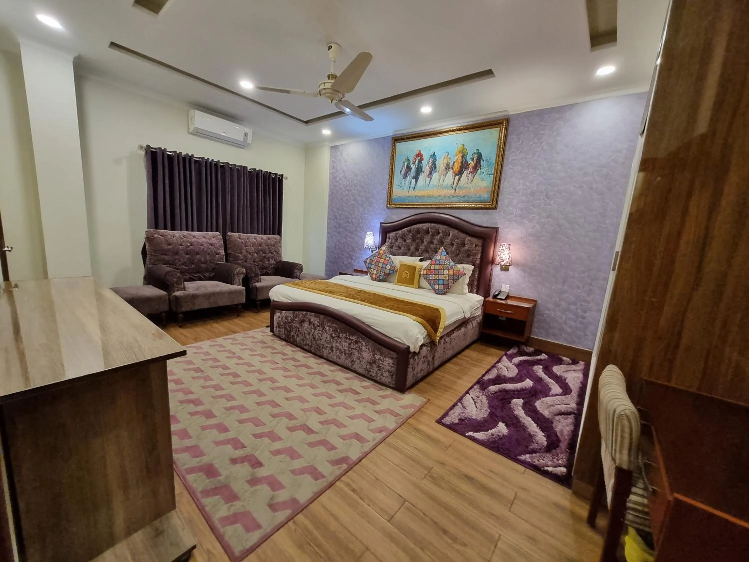 Bed in Hayyat Luxury Hotel Suites