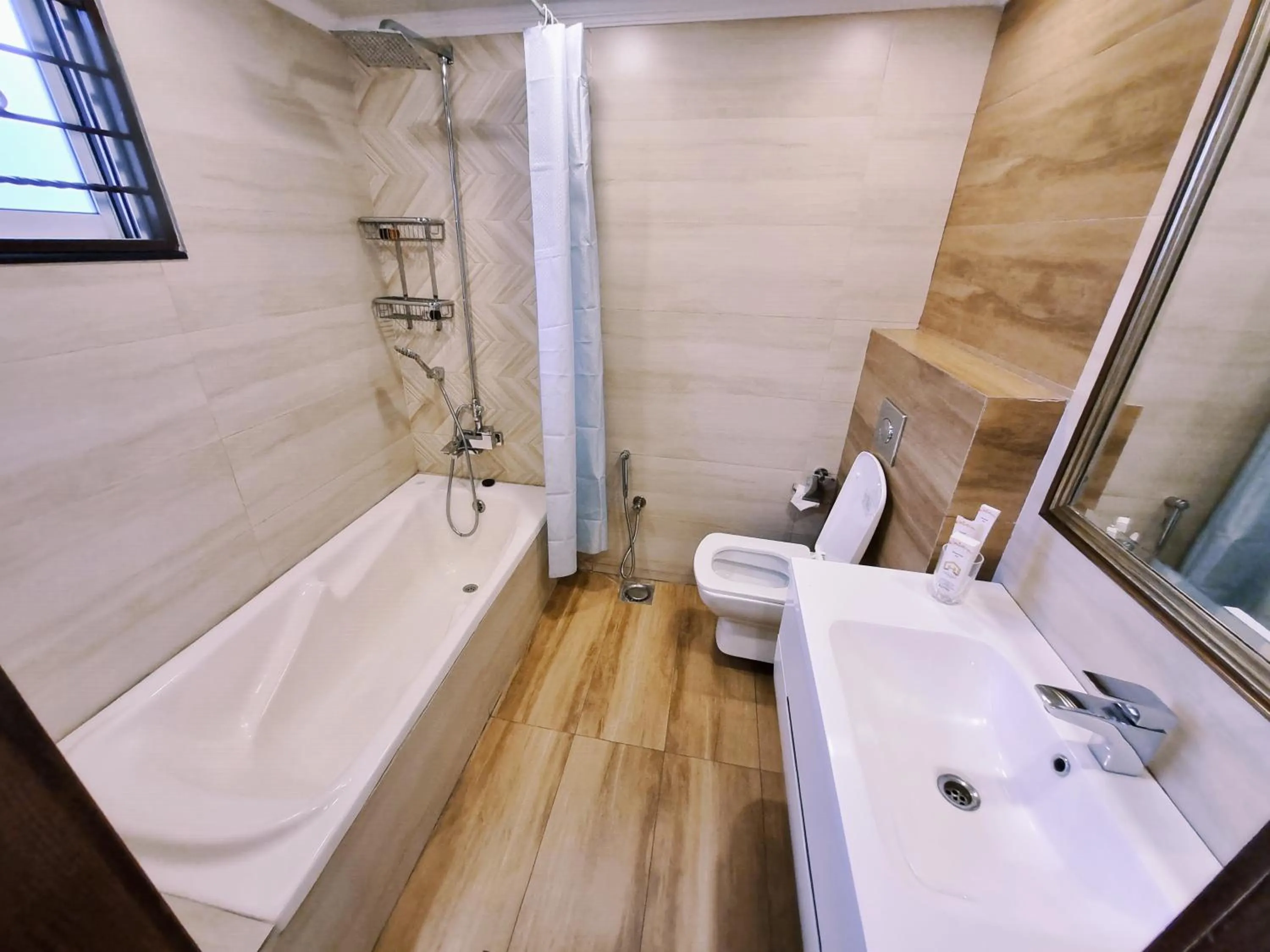 Shower in Hayyat Luxury Hotel Suites