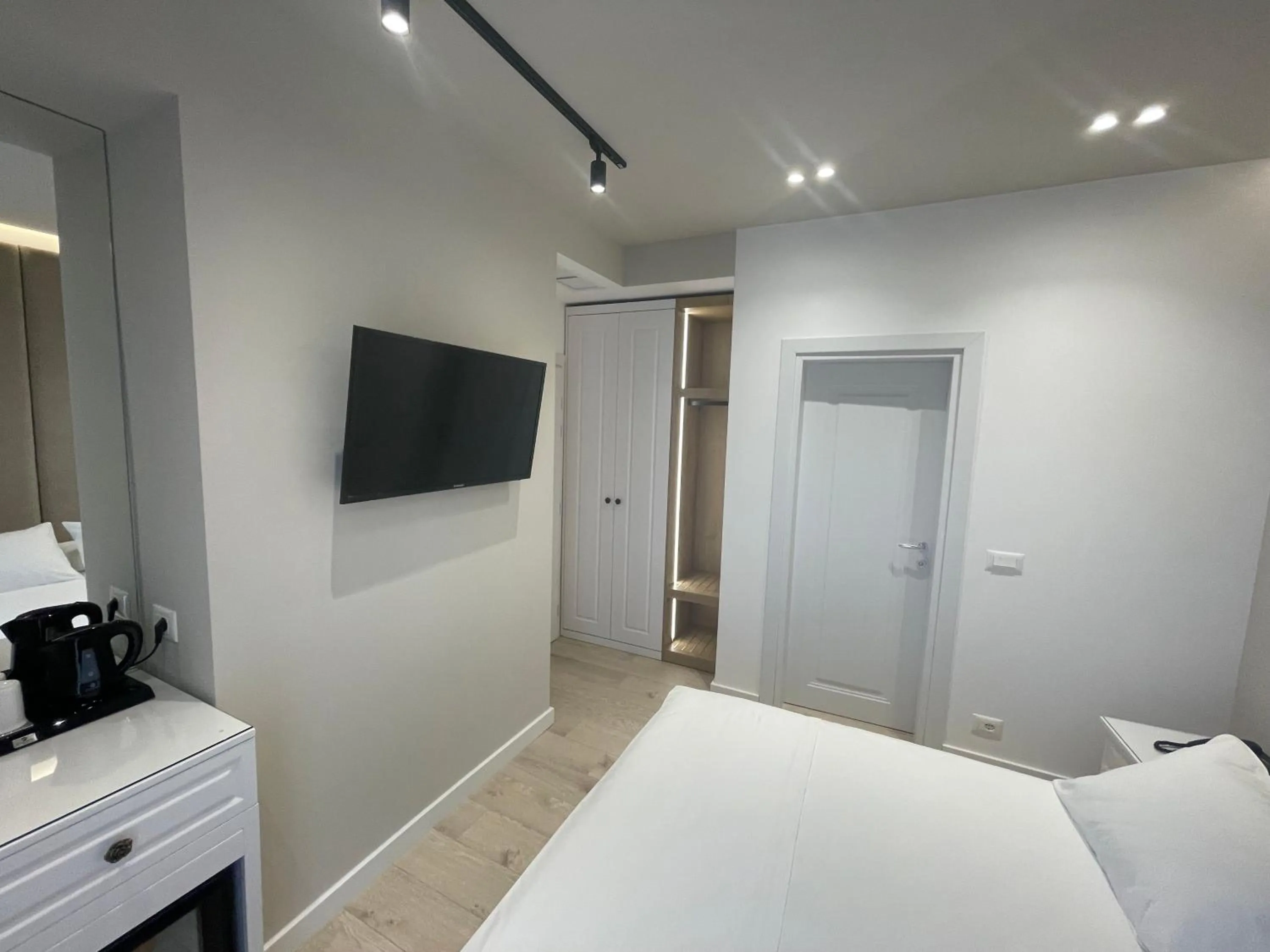 Photo of the whole room, Bed in Seaside Hotel