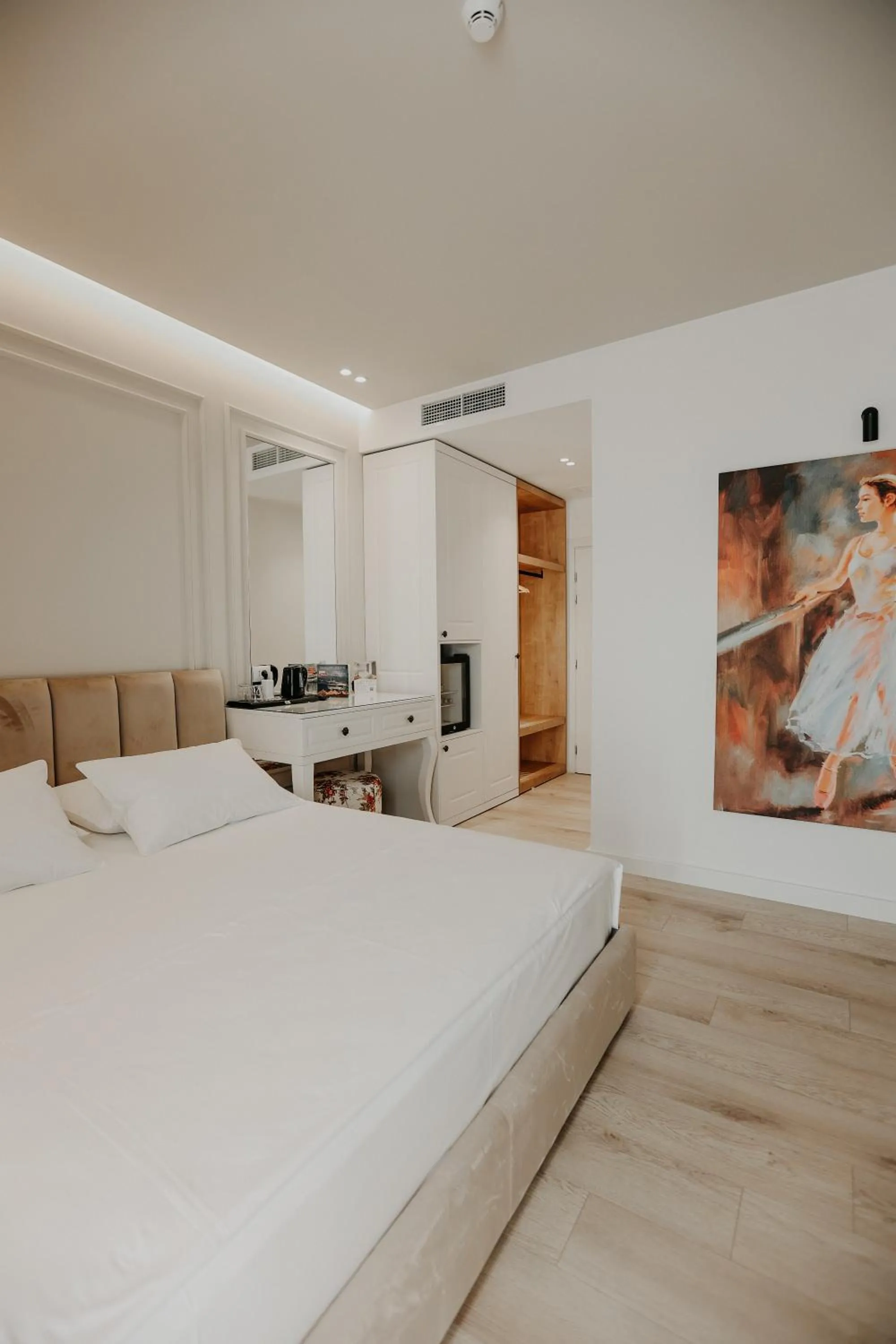 Photo of the whole room, Bed in Seaside Hotel