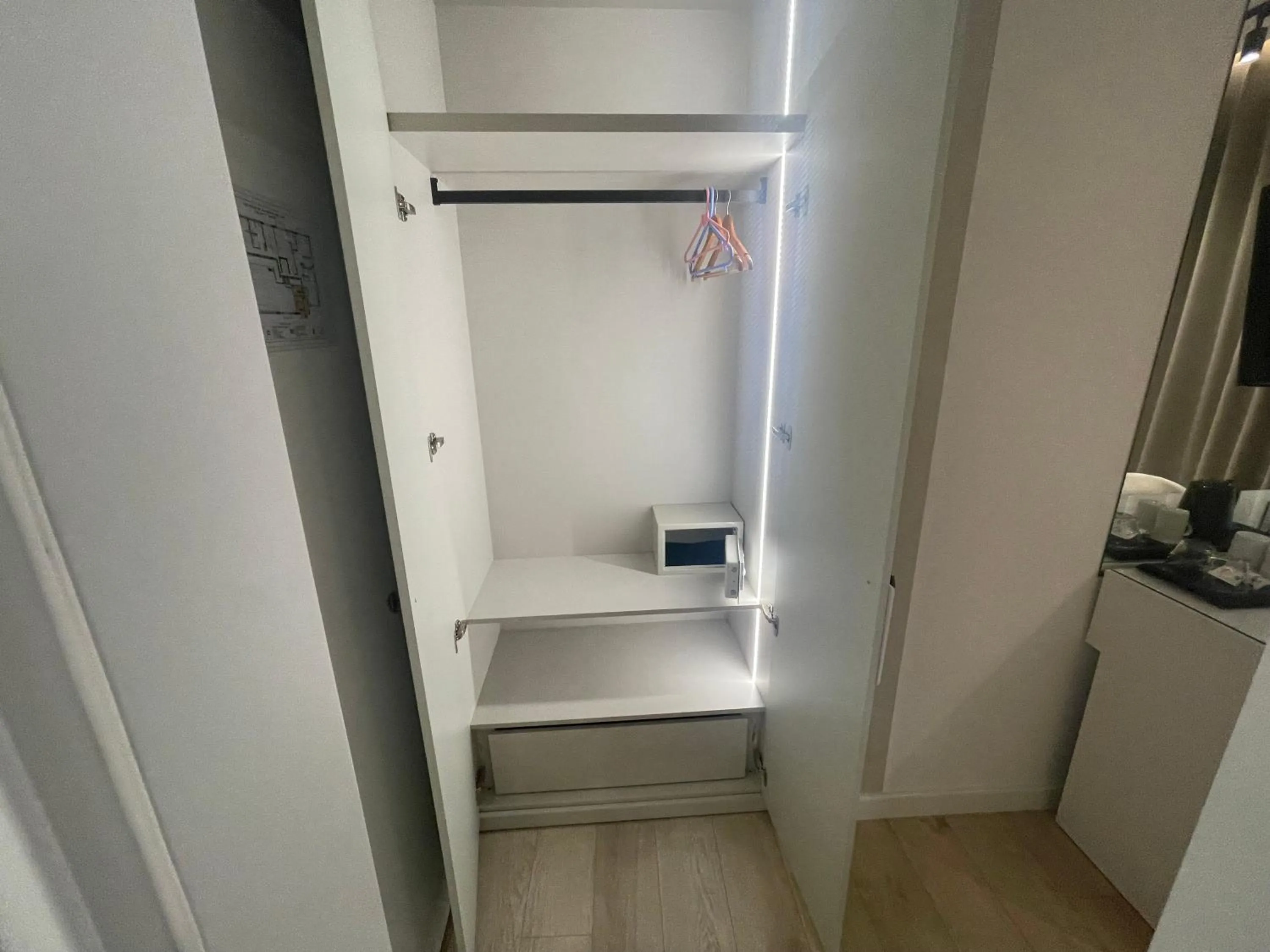 safe in Seaside Hotel